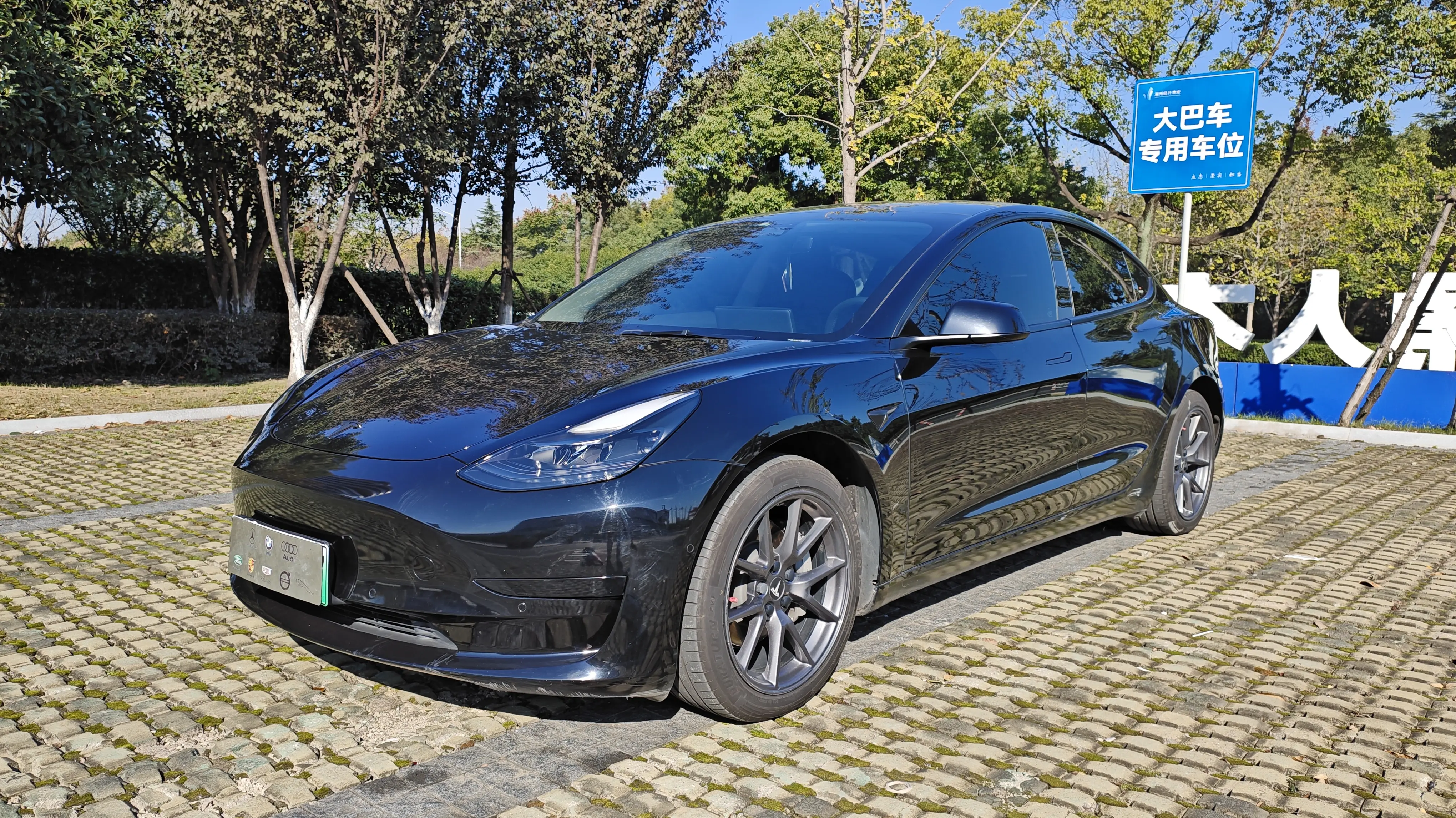 Tesla Model 3  из Китая