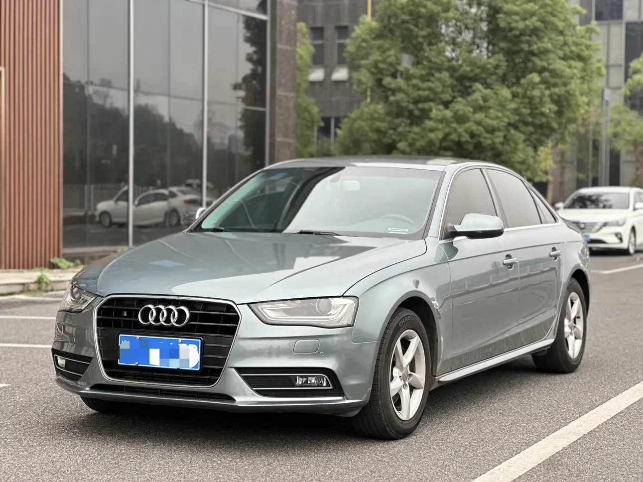 Audi A4L  из Китая