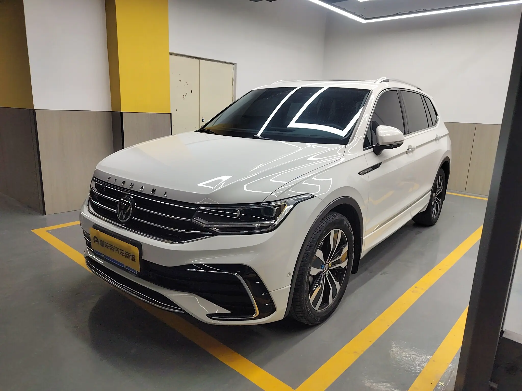 Volkswagen Tiguan L  из Китая