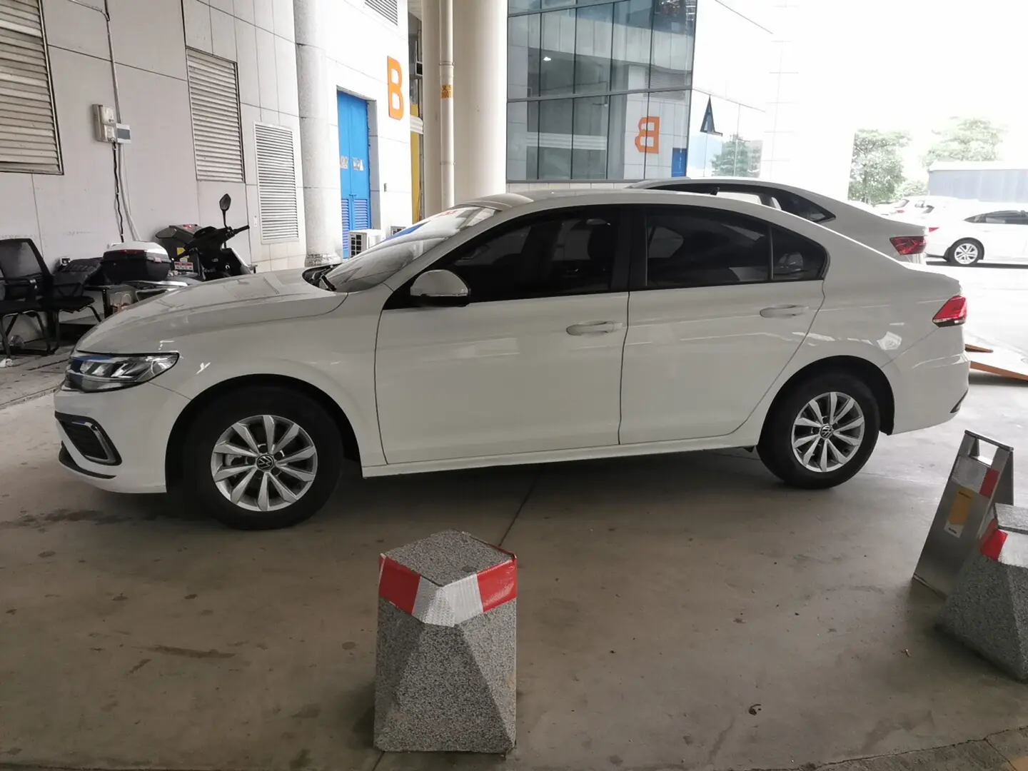 Volkswagen Bora  из Китая