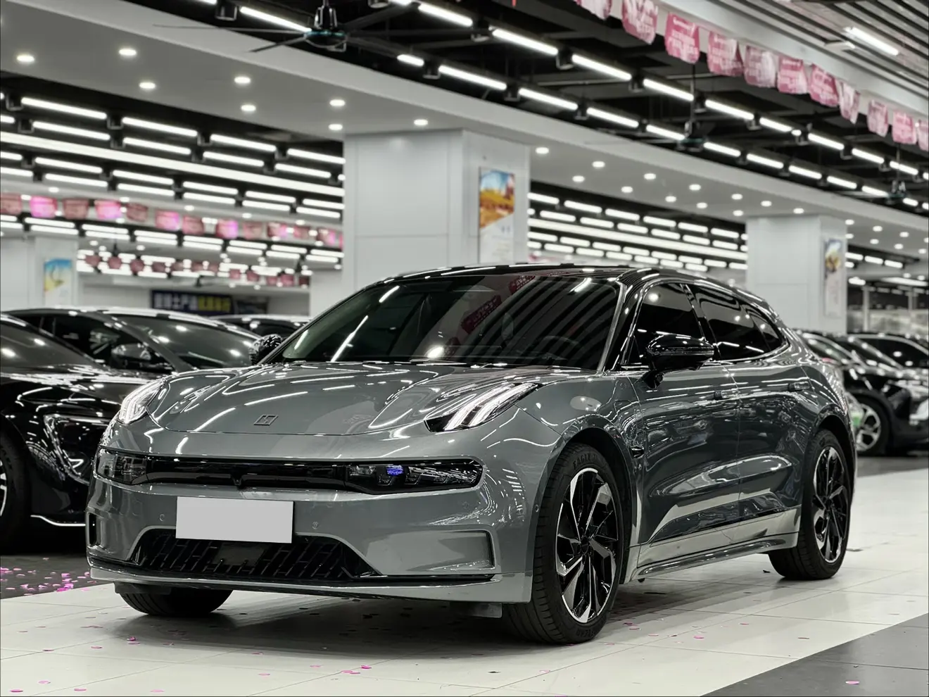 ZEEKR 001  из Китая