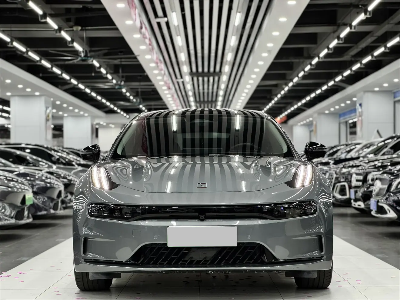 ZEEKR 001  из Китая