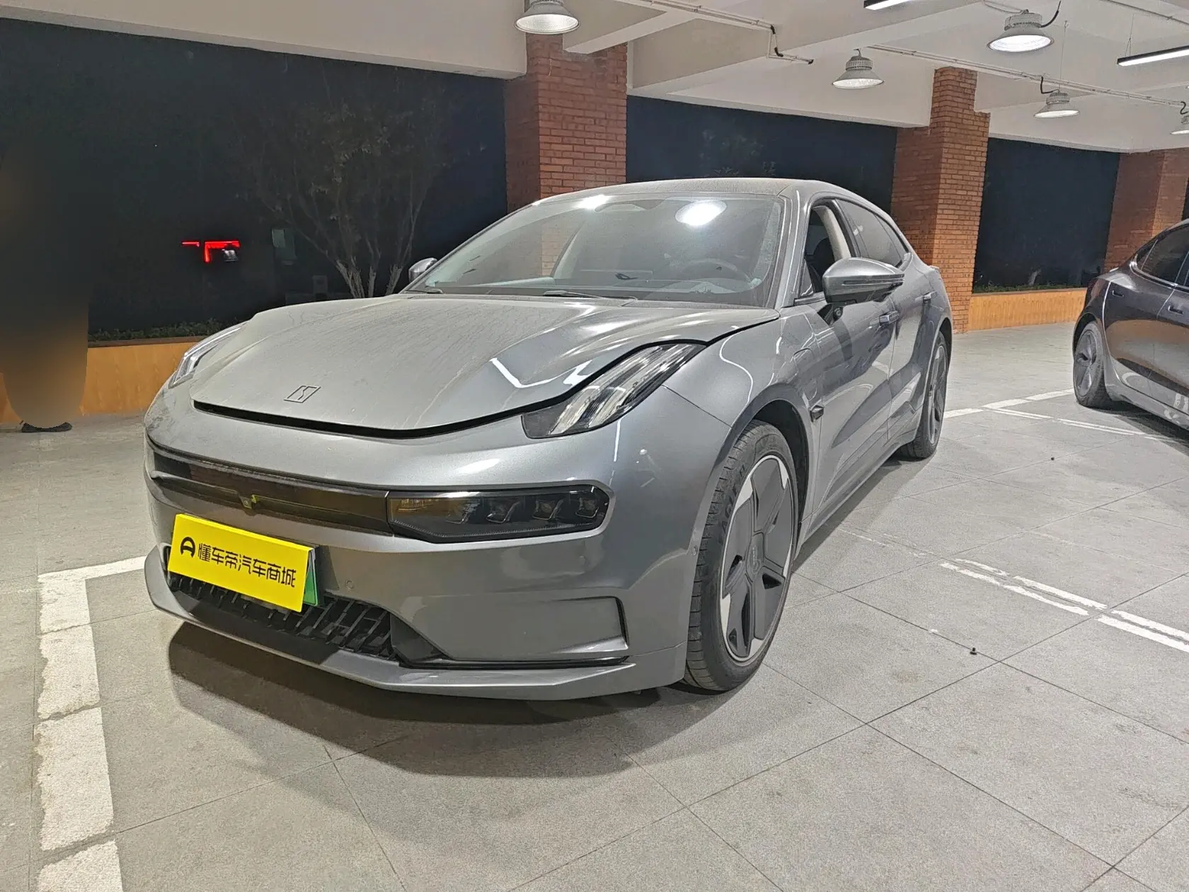 ZEEKR 001  из Китая