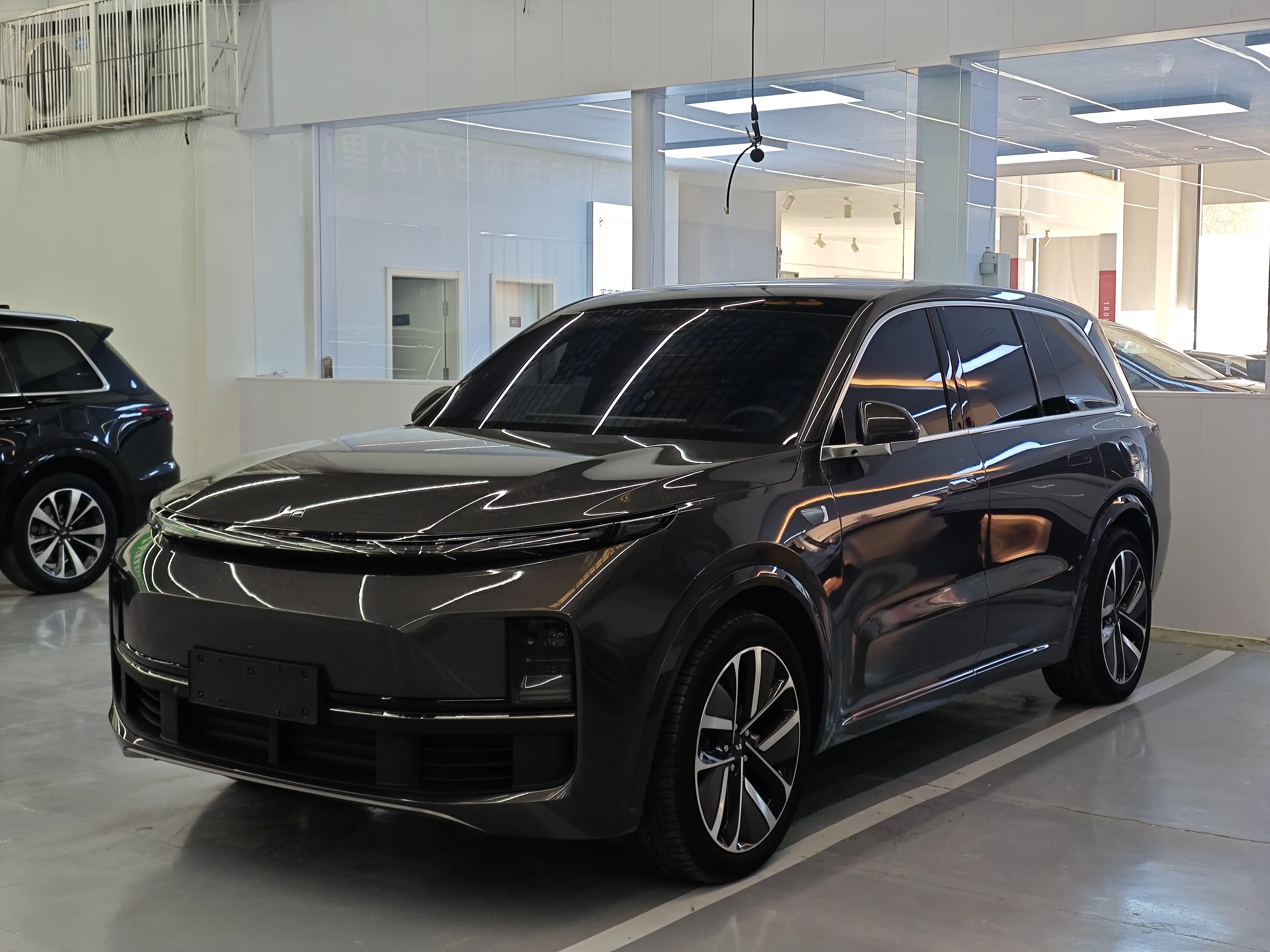 Li L9 (Ideal L9)  из Китая