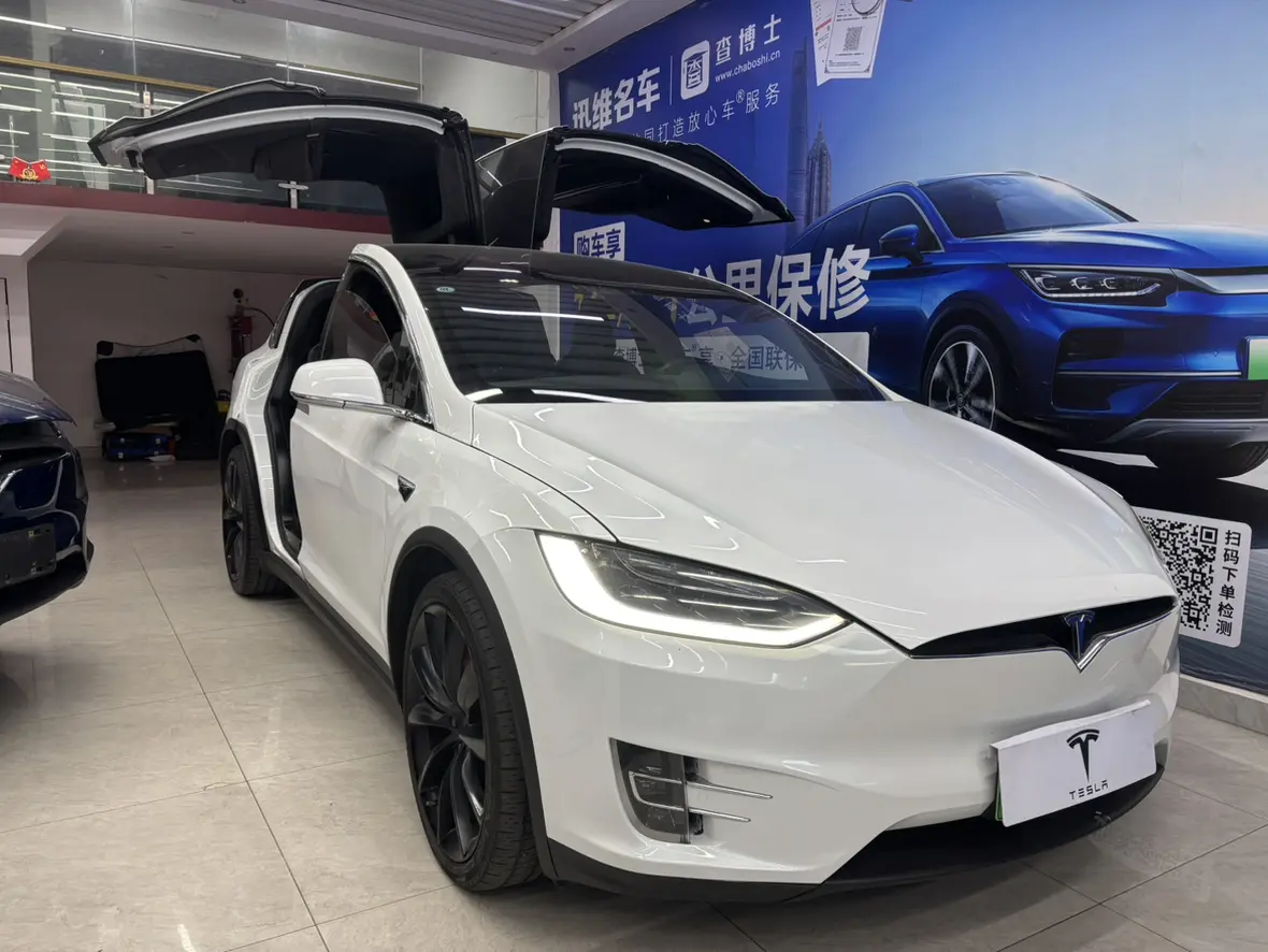 Tesla Model X  из Китая