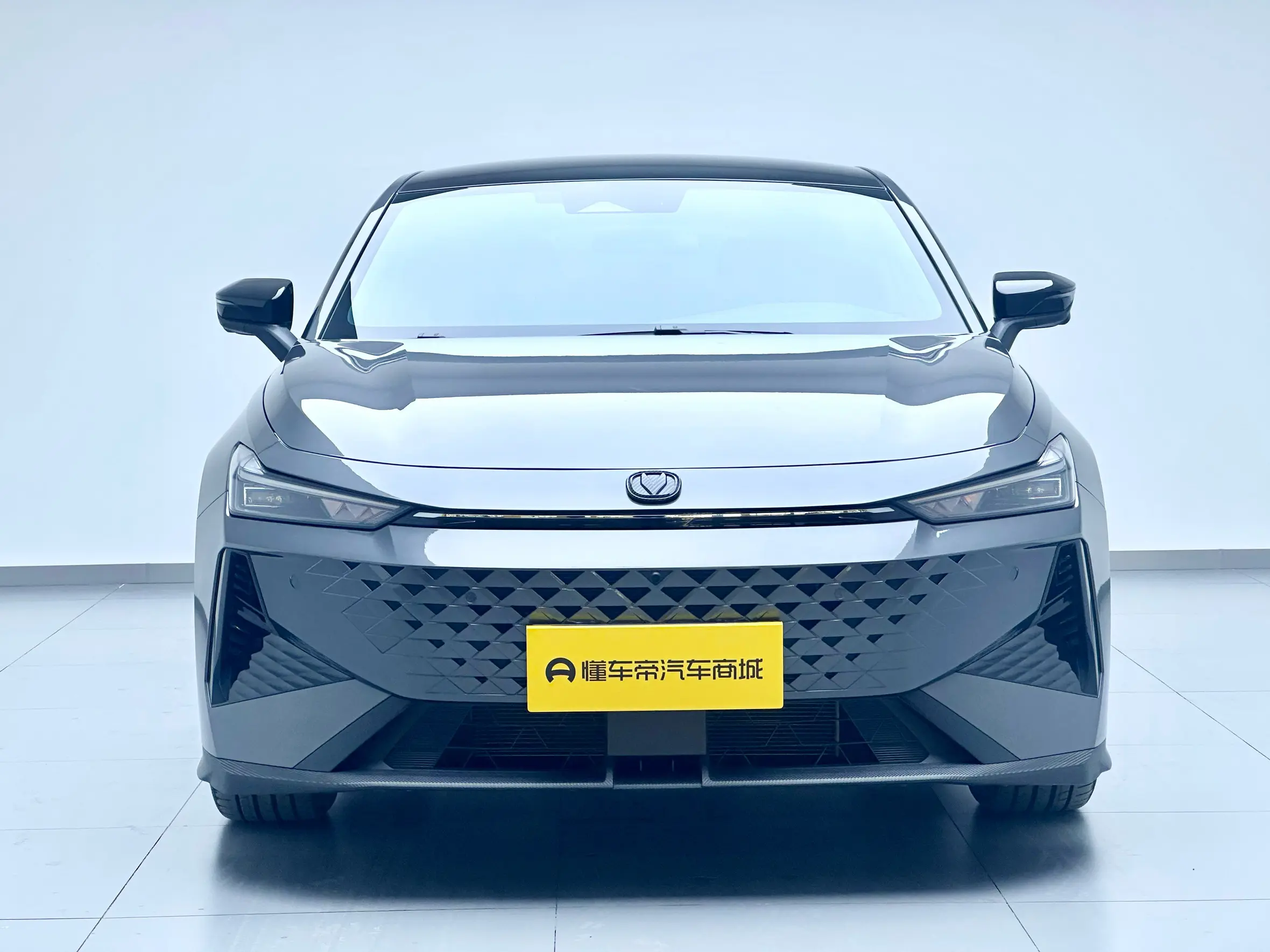 Changan UNI-V  из Китая