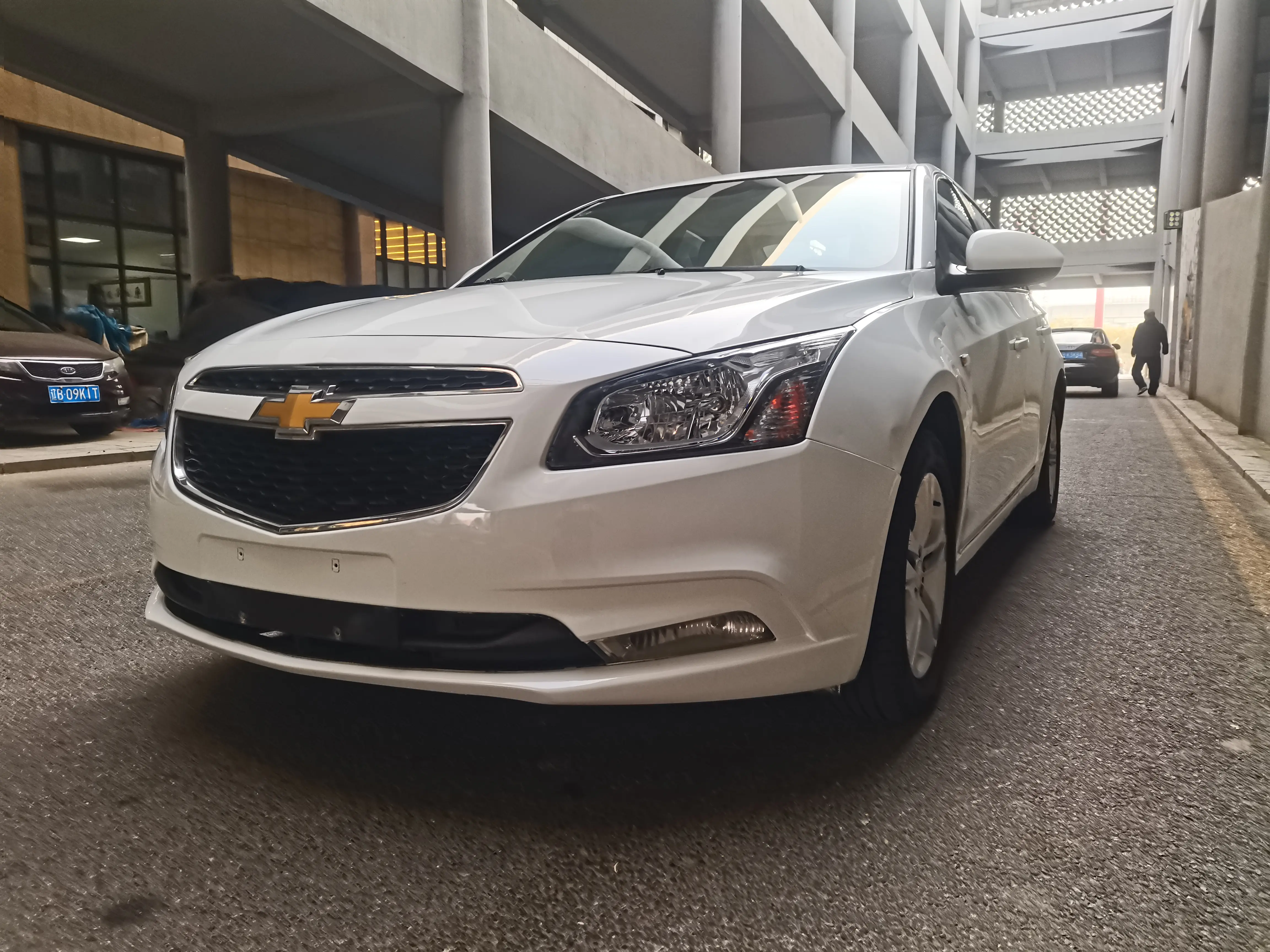 Chevrolet Monza (Cruze)  из Китая