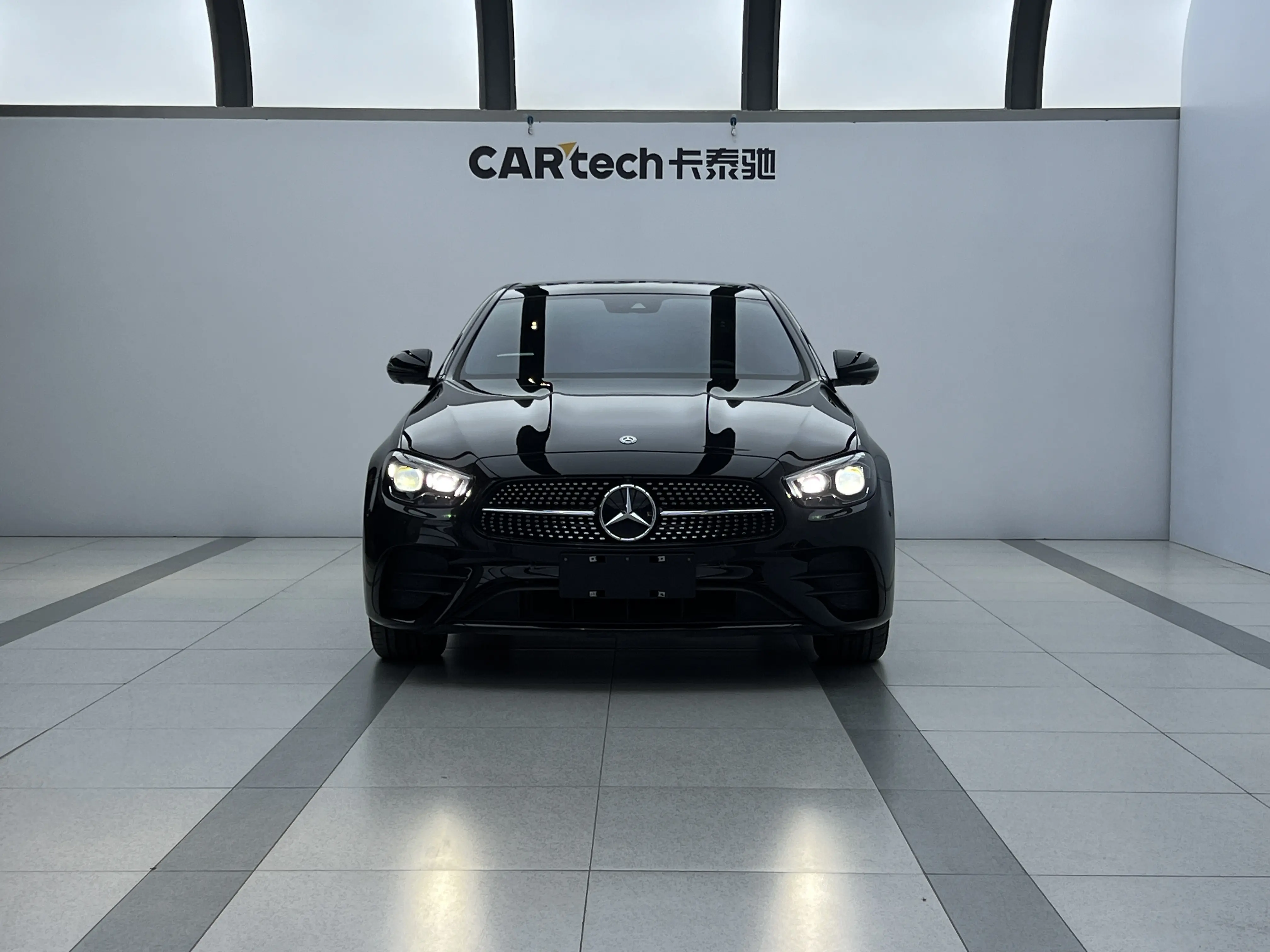 Mercedes-Benz E-Class (imported)  из Китая