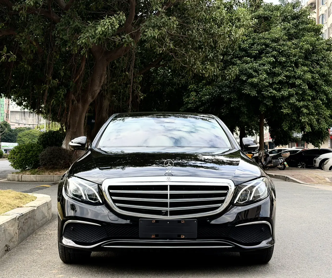 Mercedes-Benz E-Class  из Китая