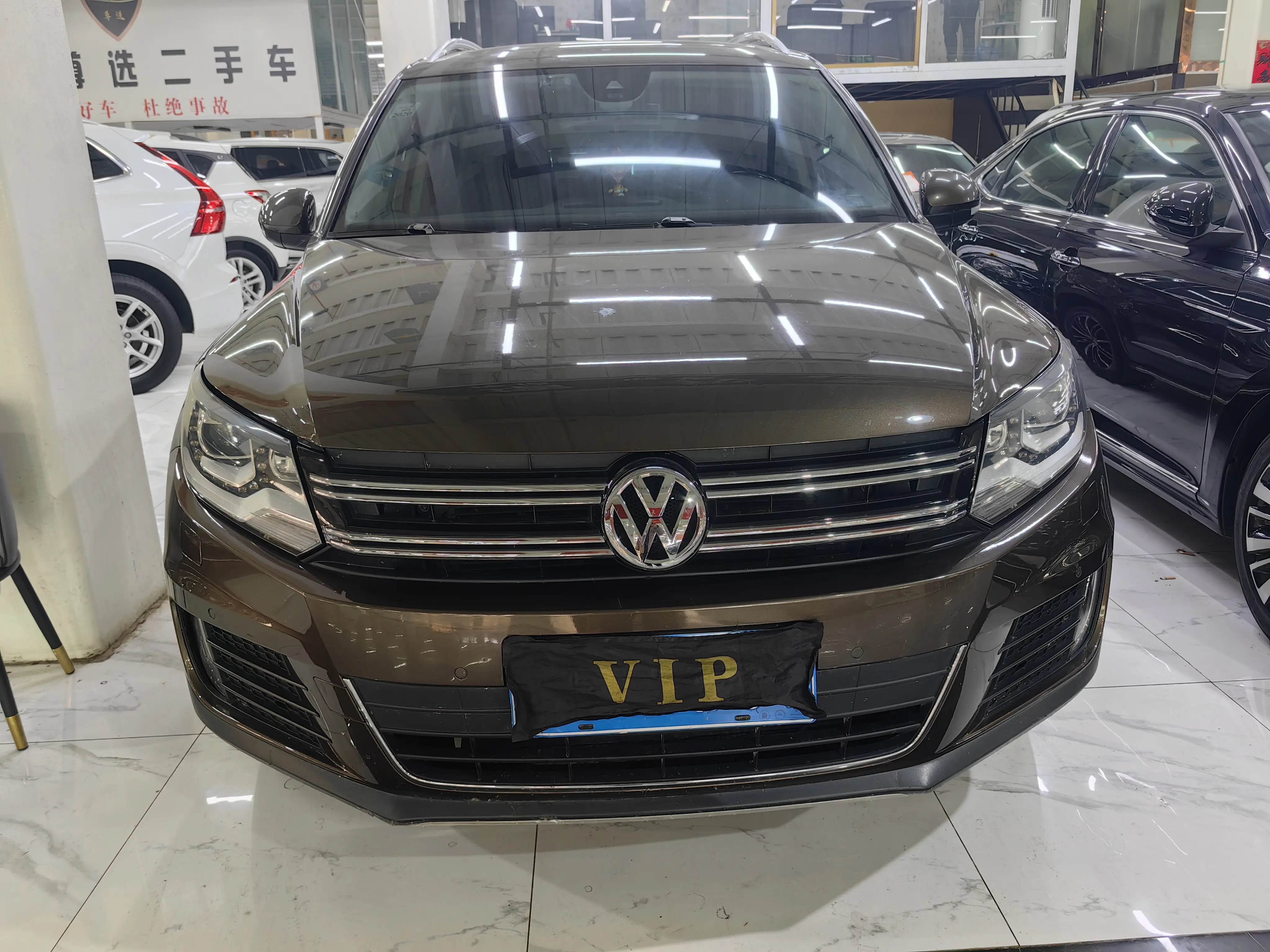 Volkswagen Tiguan  из Китая