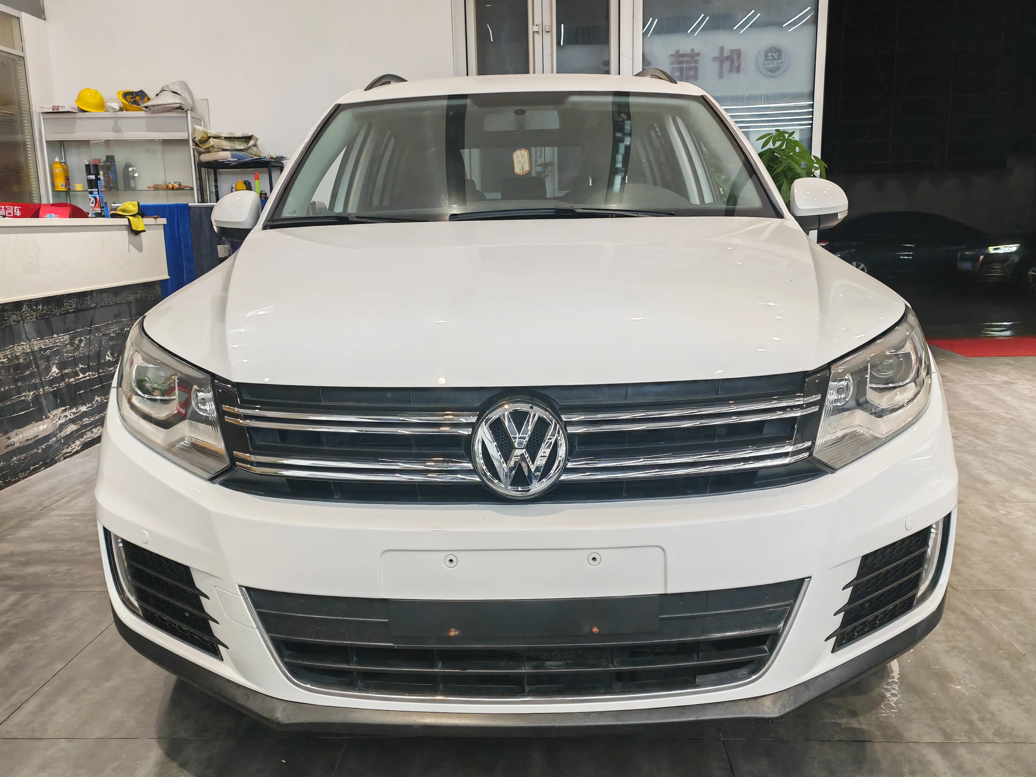 Volkswagen Tiguan  из Китая