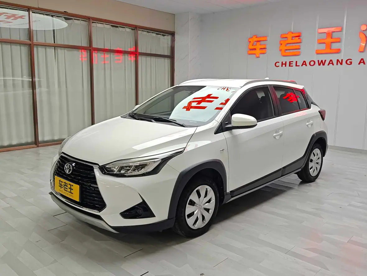 Toyota Yaris L  из Китая