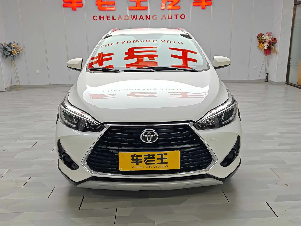 Toyota Yaris L  из Китая