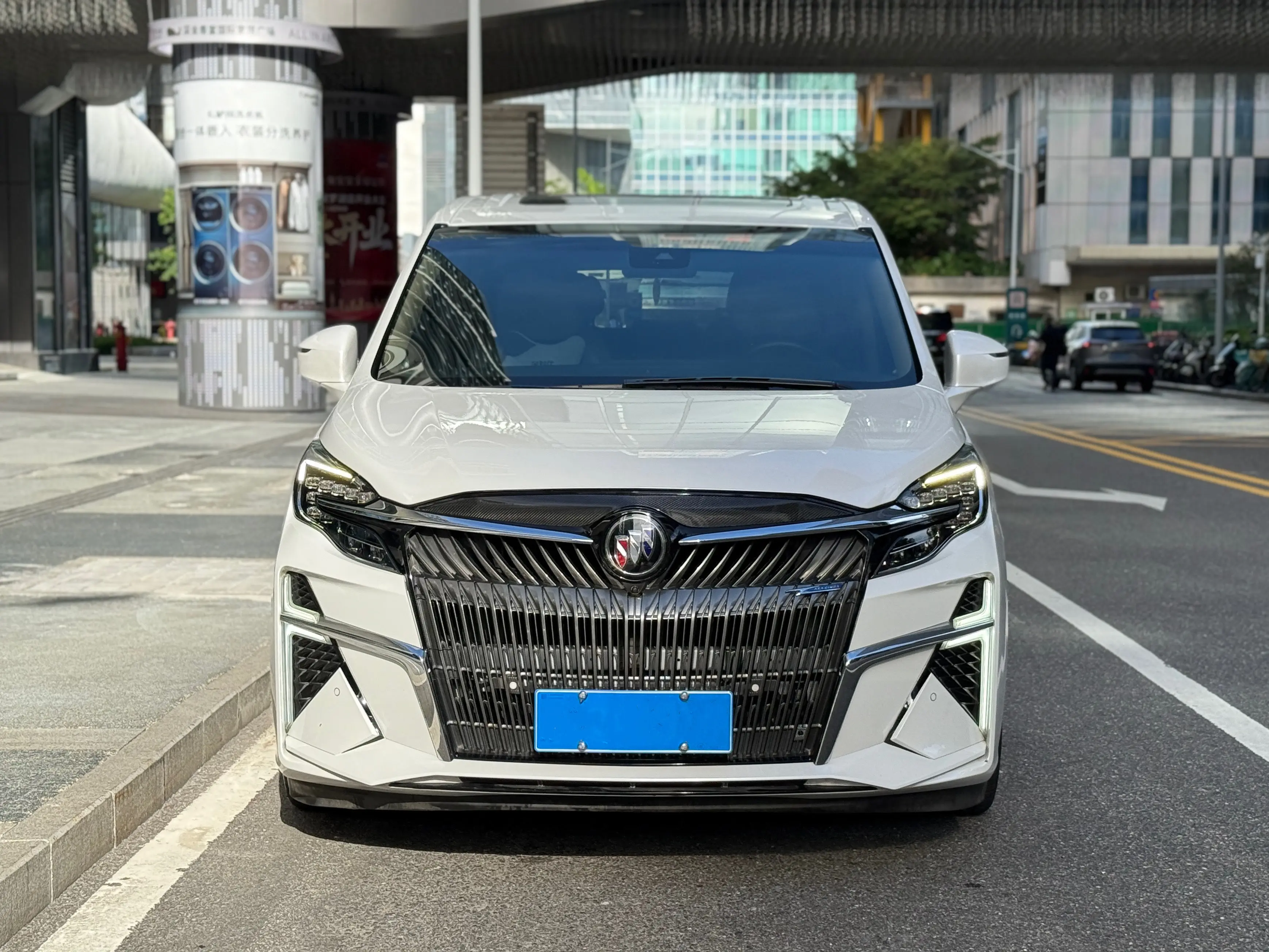 Buick GL8  из Китая