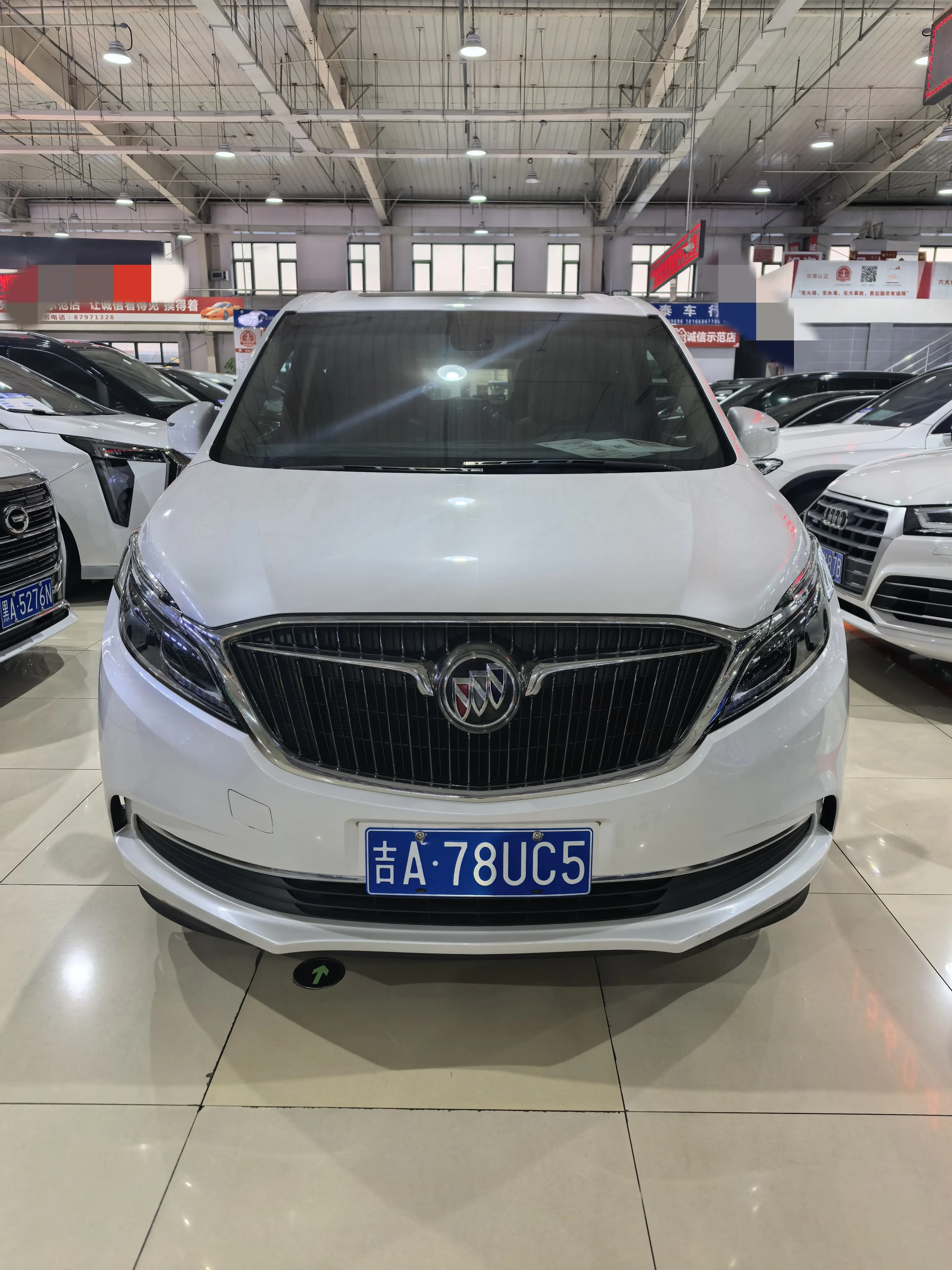 Buick GL8  из Китая