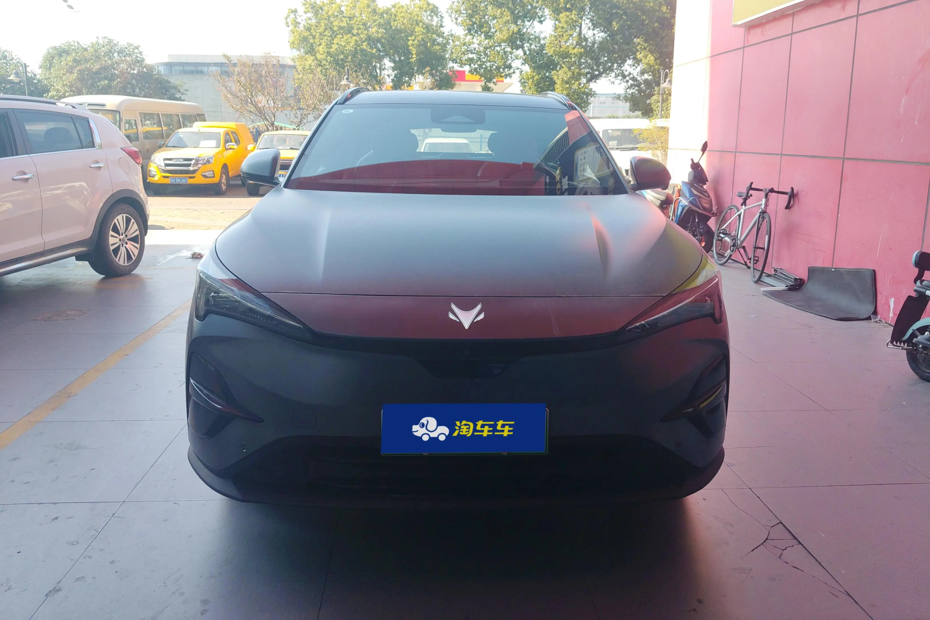 ARCFOX Extreme Fox JiFox Alpha T5  из Китая