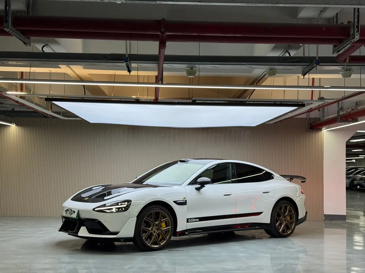 Xiaomi car Xiaomi SU7 Ultra  из Китая