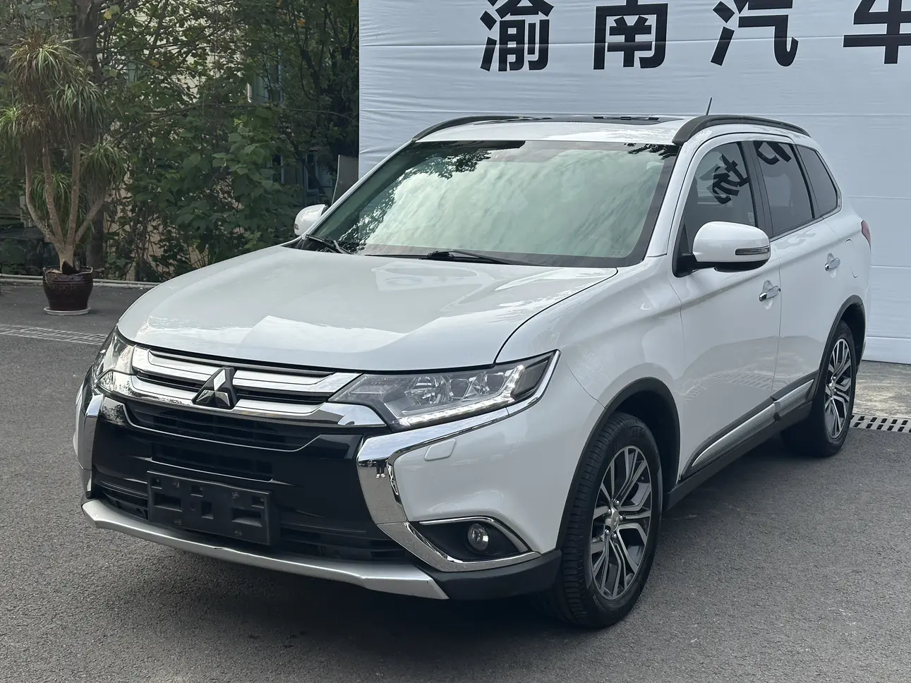 Mitsubishi Outlander  из Китая