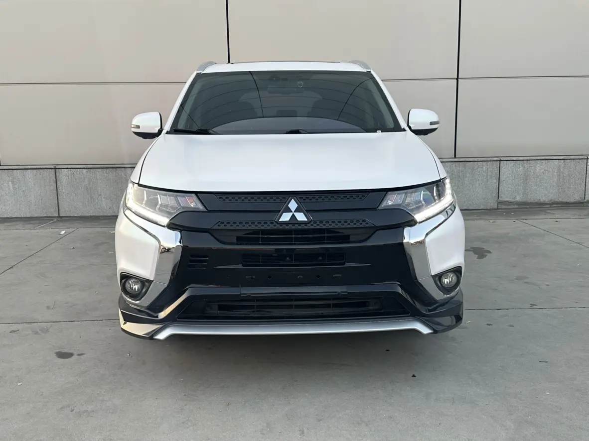 Mitsubishi Outlander  из Китая