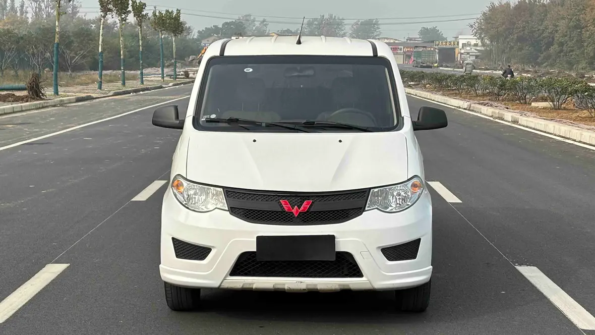 Wuling Hongguang  из Китая