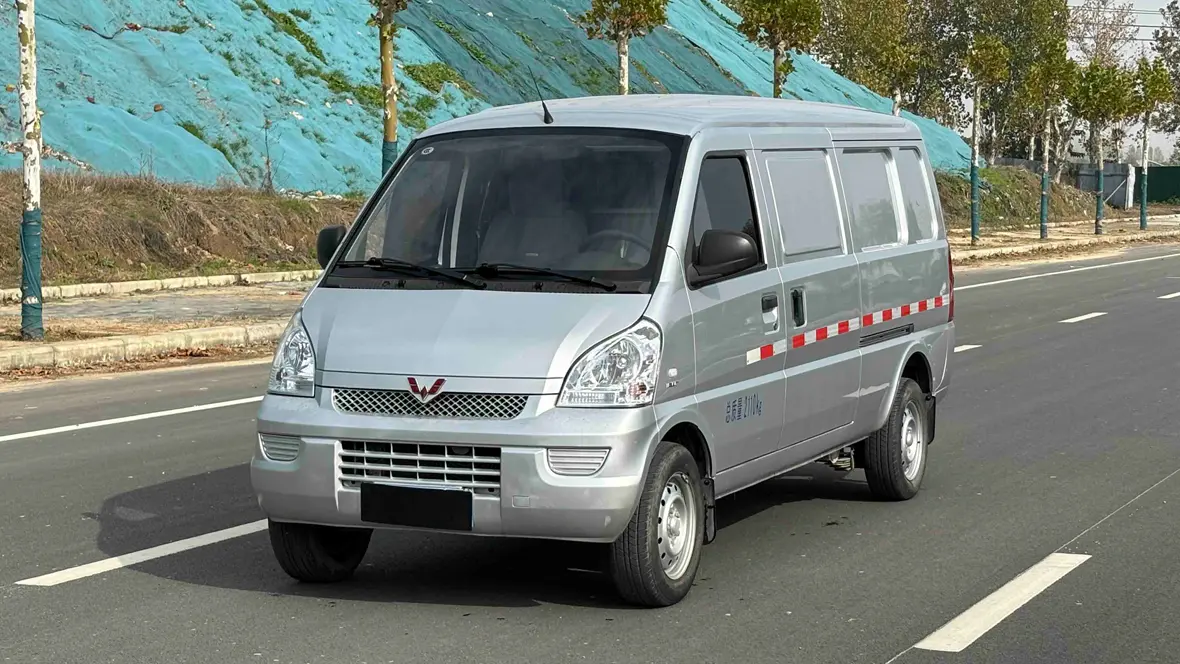 Wuling Rongguang  из Китая