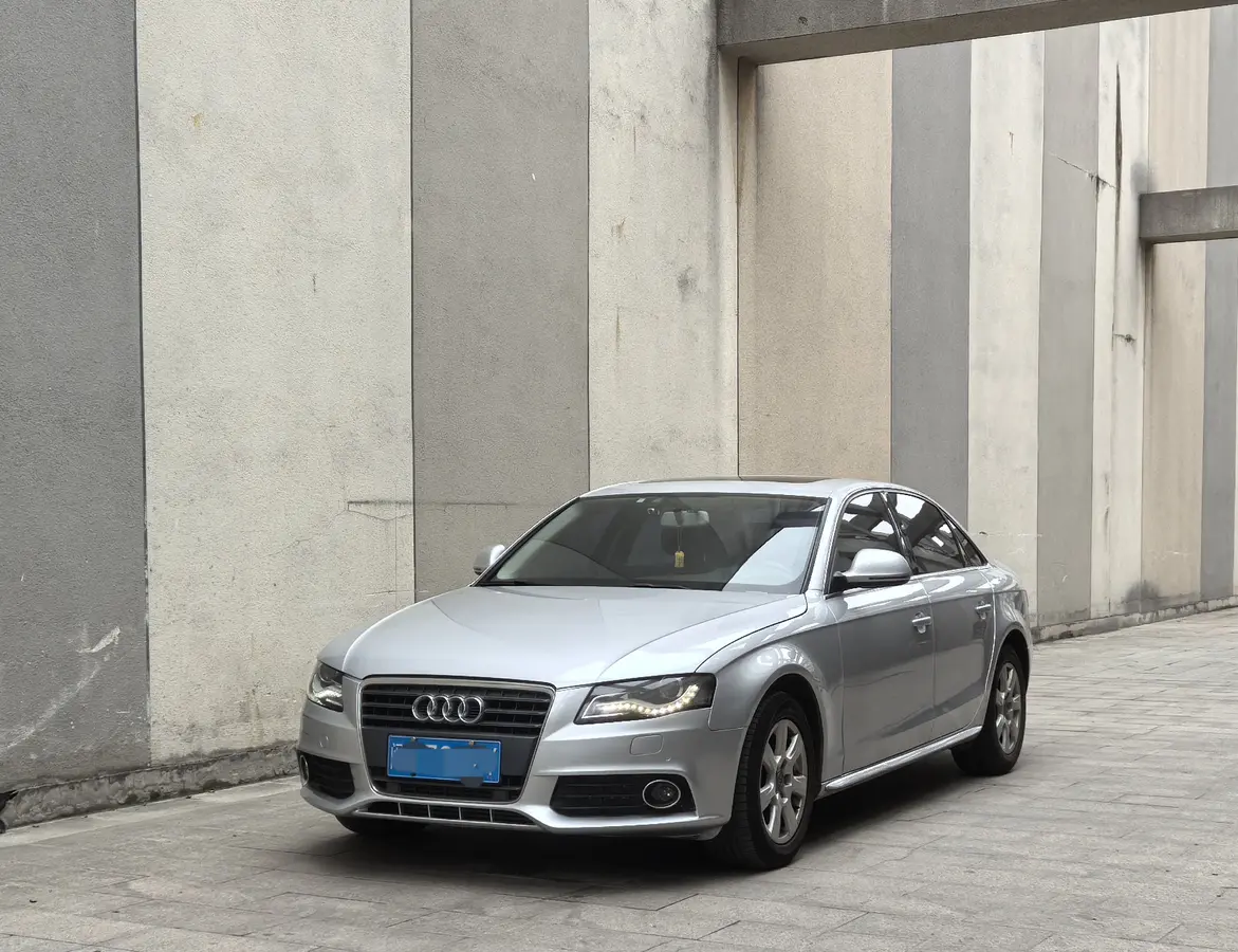 Audi A4L  из Китая