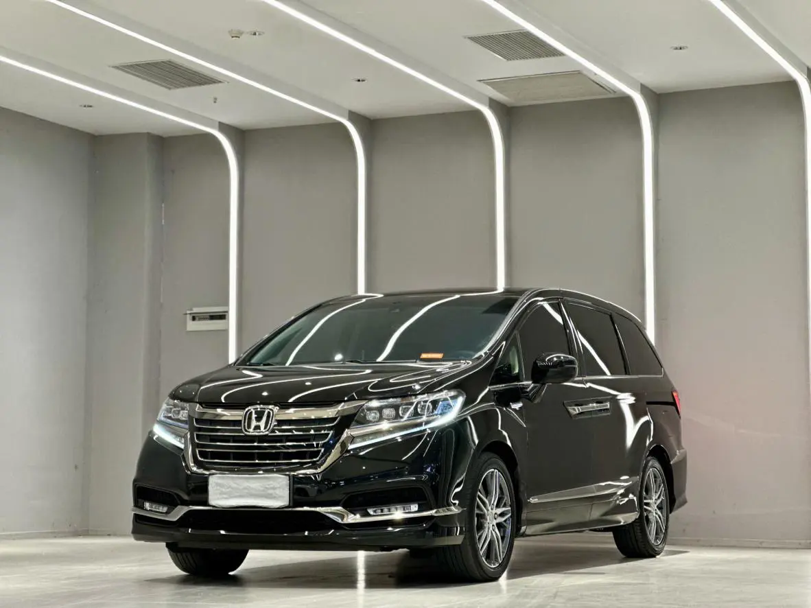 Honda Elysion (Alison)  из Китая