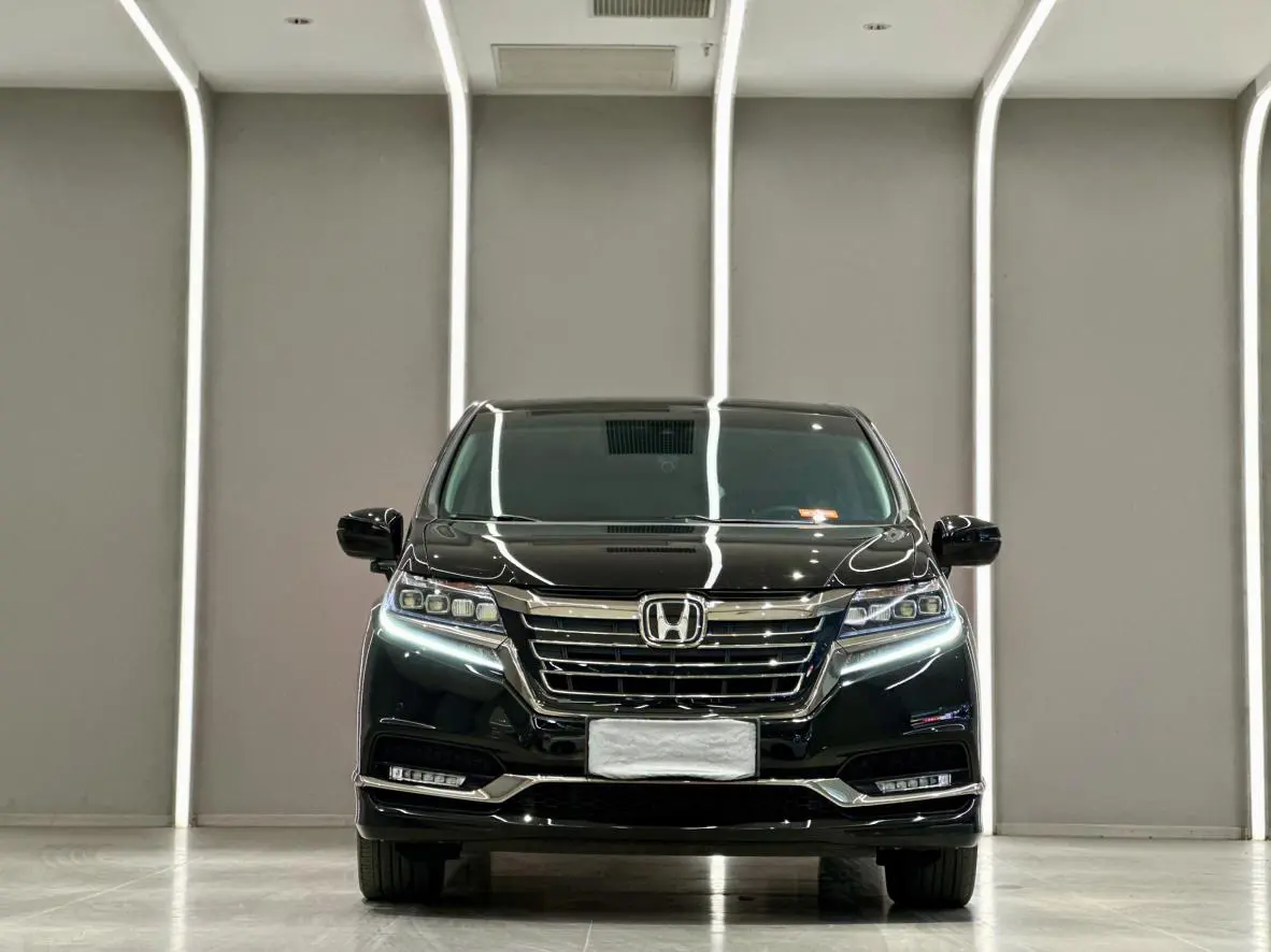 Honda Elysion (Alison)  из Китая