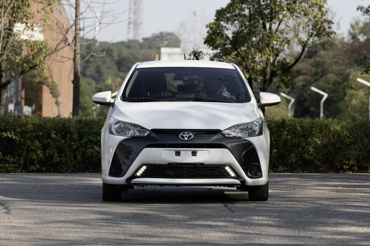 Toyota Yaris L  из Китая