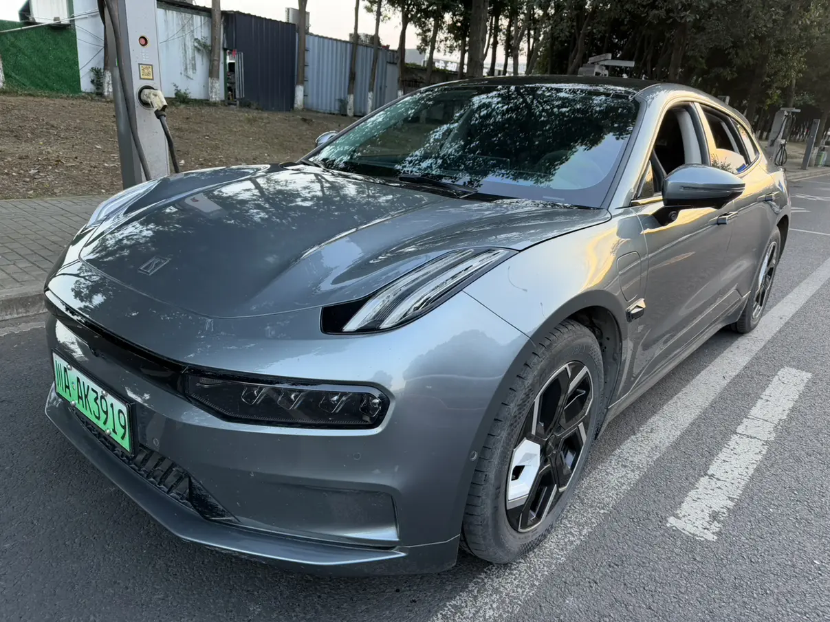 ZEEKR 001  из Китая