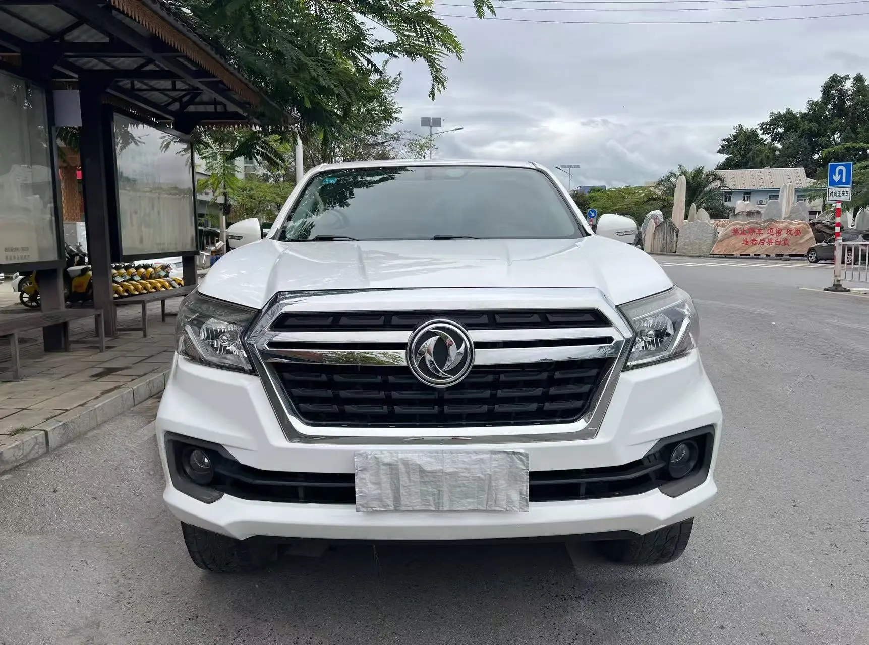 Dongfeng Ruiqi 6  из Китая