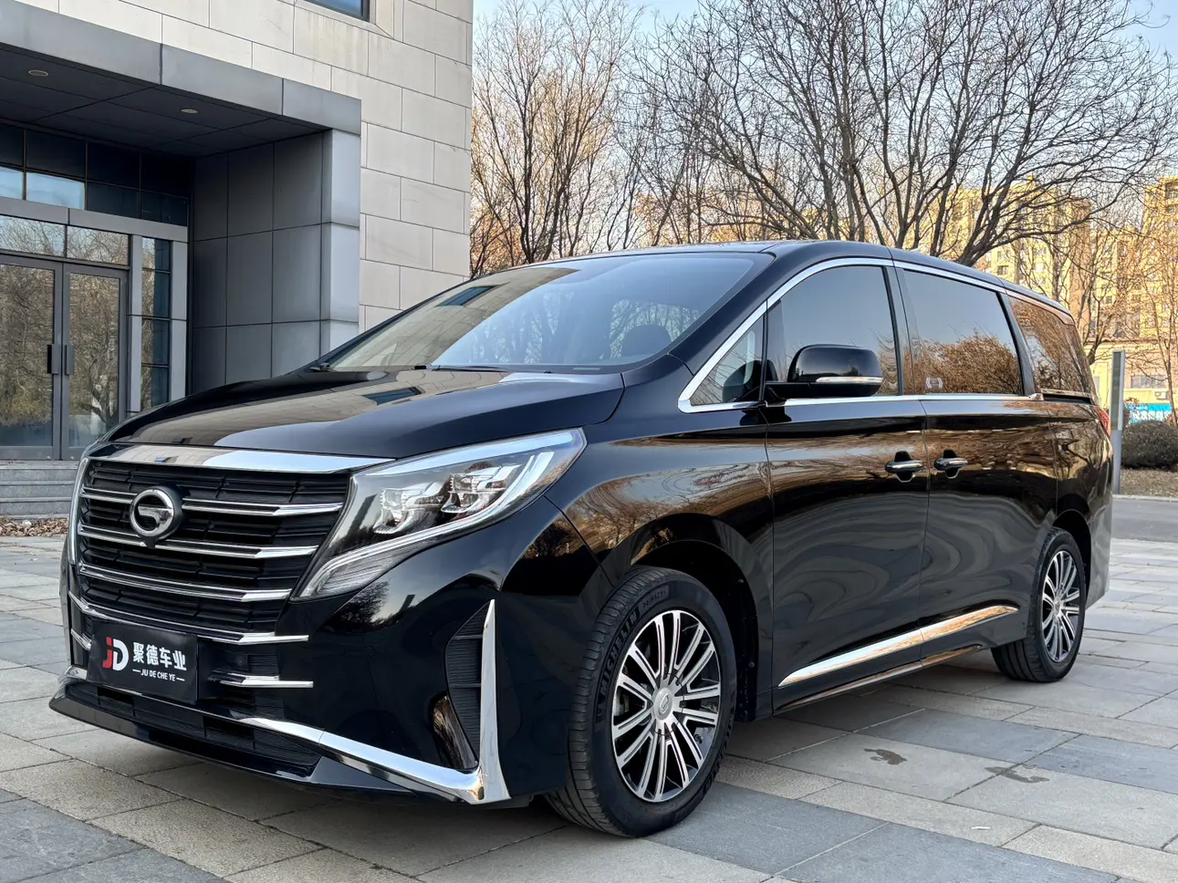 GAC Trumpchi M8  из Китая