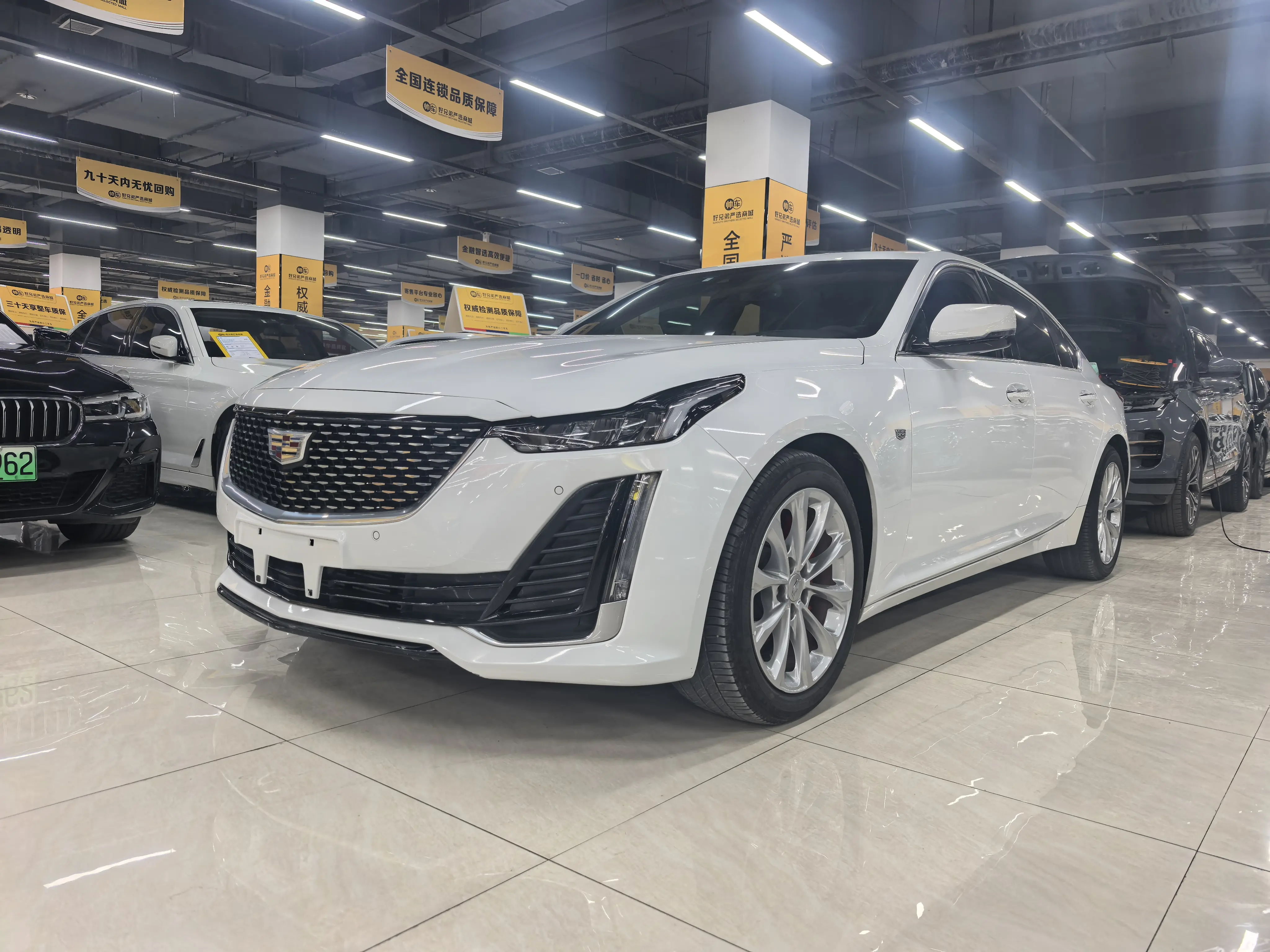 Cadillac CT5  из Китая