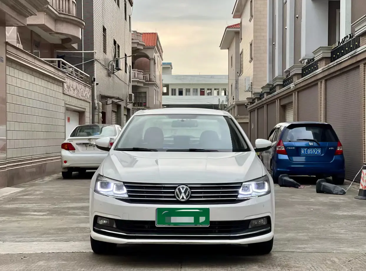 Volkswagen Lavida  из Китая