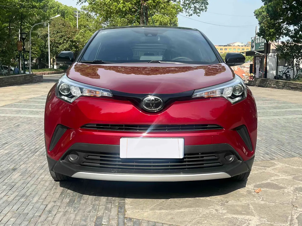 Toyota C-HR Hybrid (Yize IZOA)  из Китая