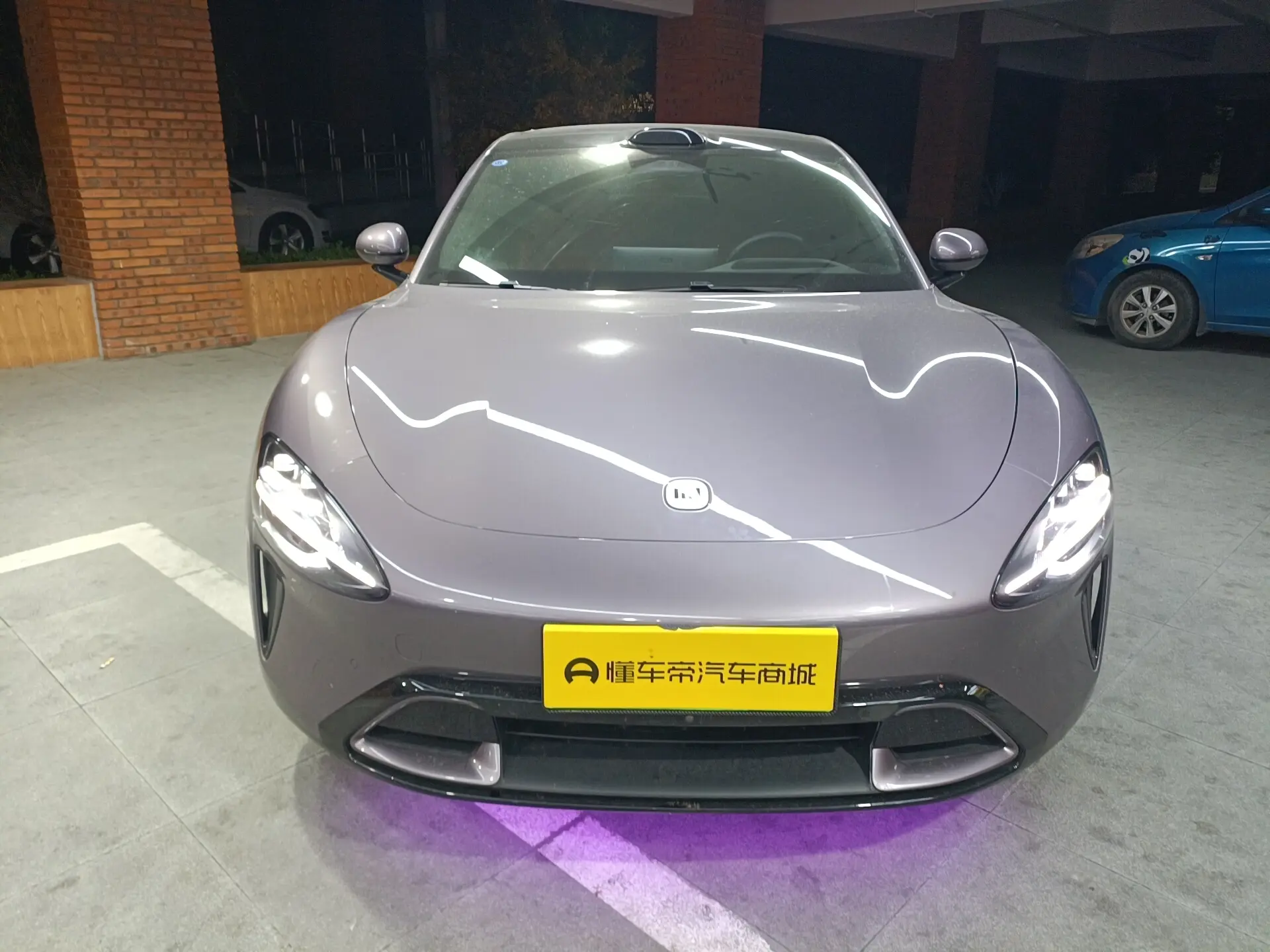 Xiaomi car Xiaomi SU7  из Китая