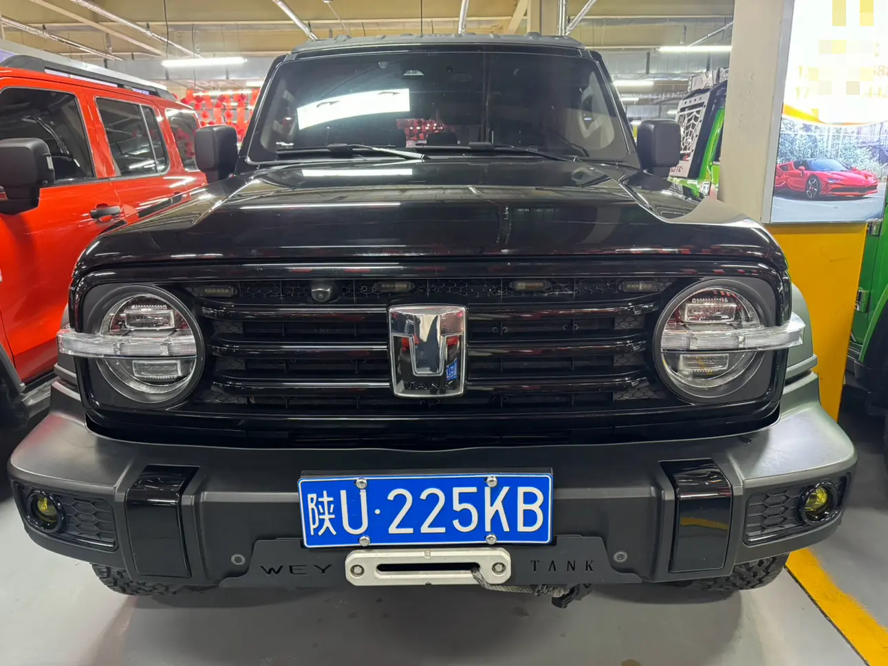 Tank 300  из Китая