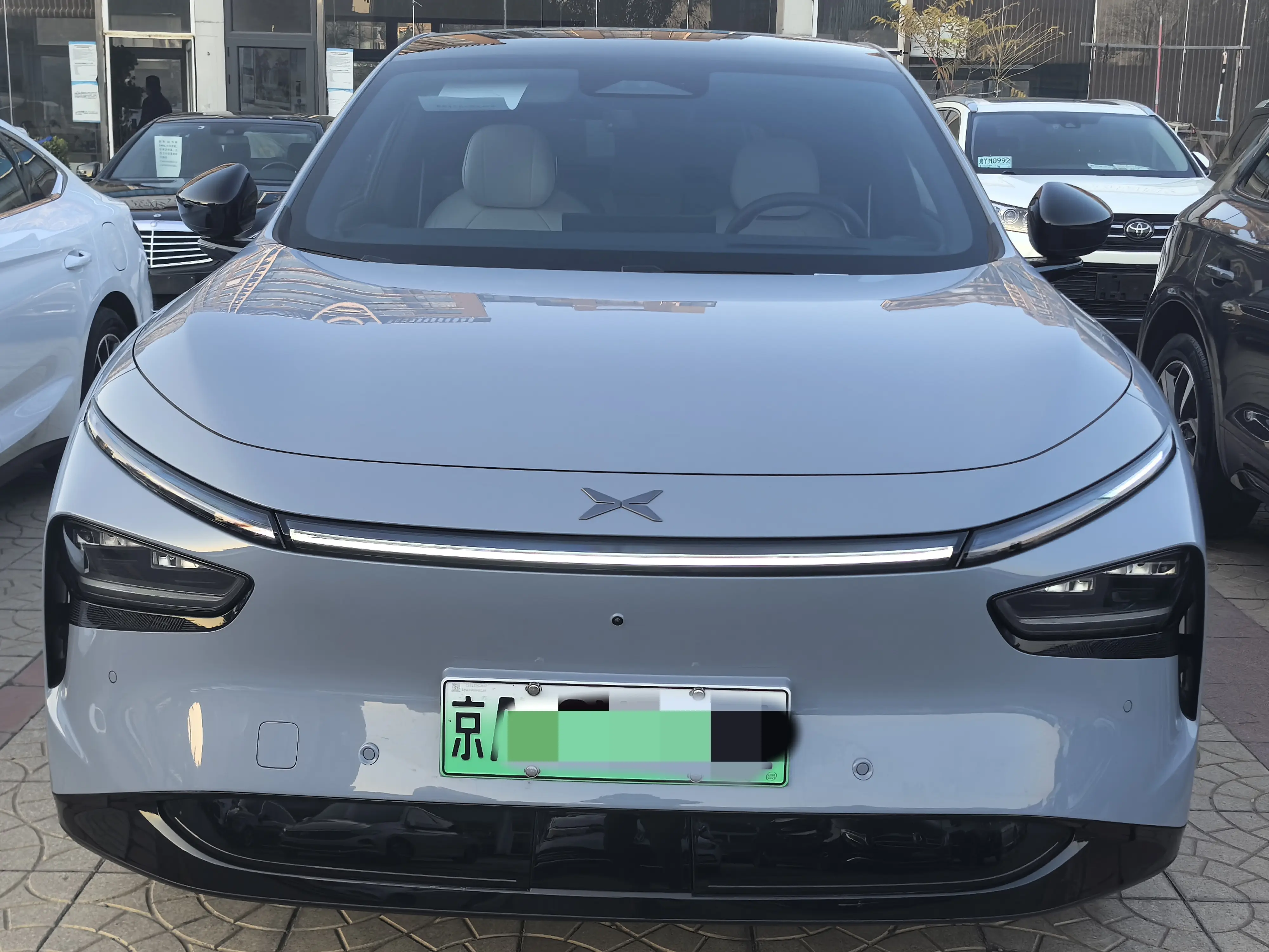 Xpeng G7  из Китая