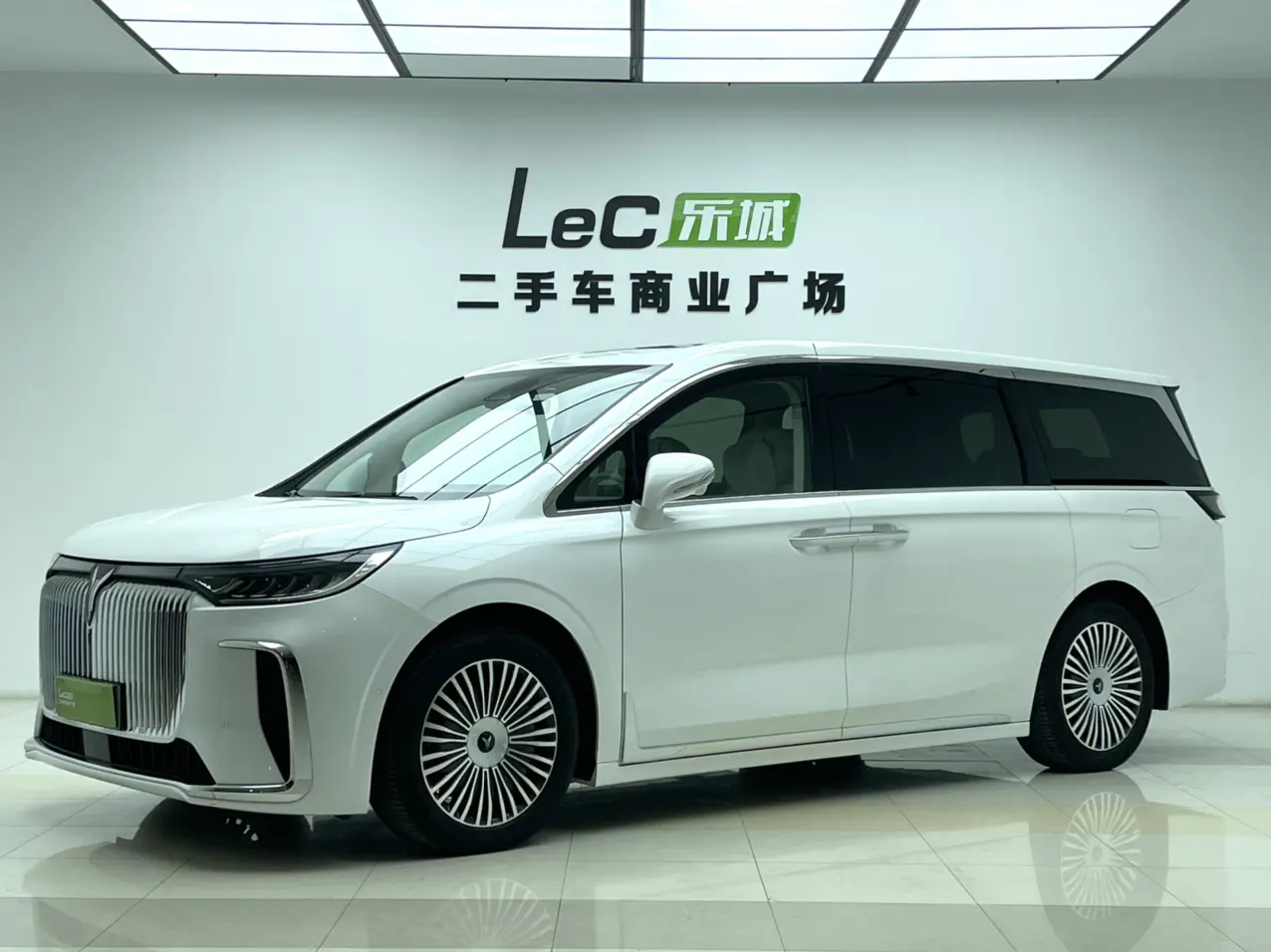 Voyah Lantu Dreamer PHEV  из Китая