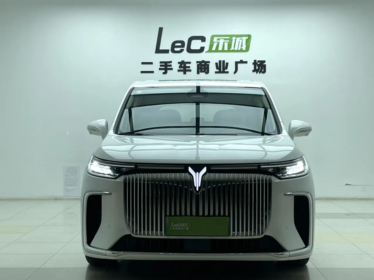 Voyah Lantu Dreamer PHEV  из Китая