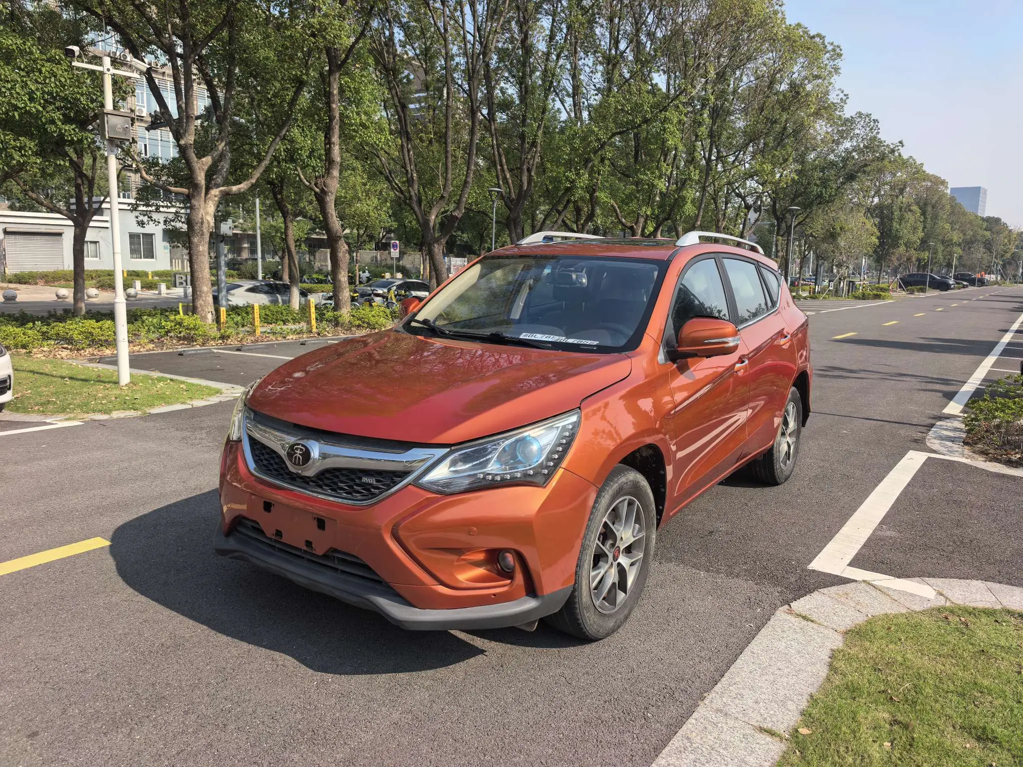 BYD Song  из Китая