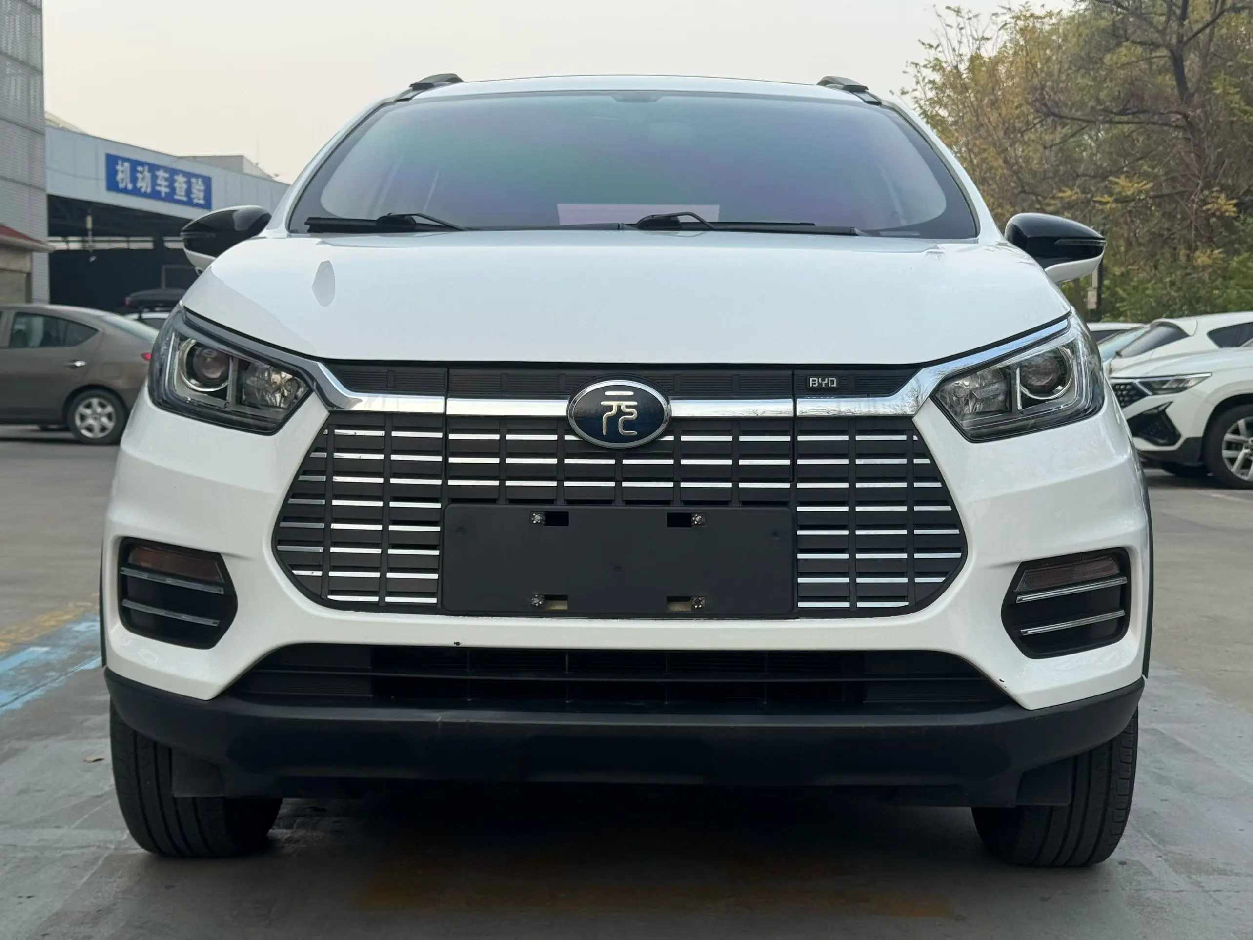 BYD Yuan EV  из Китая