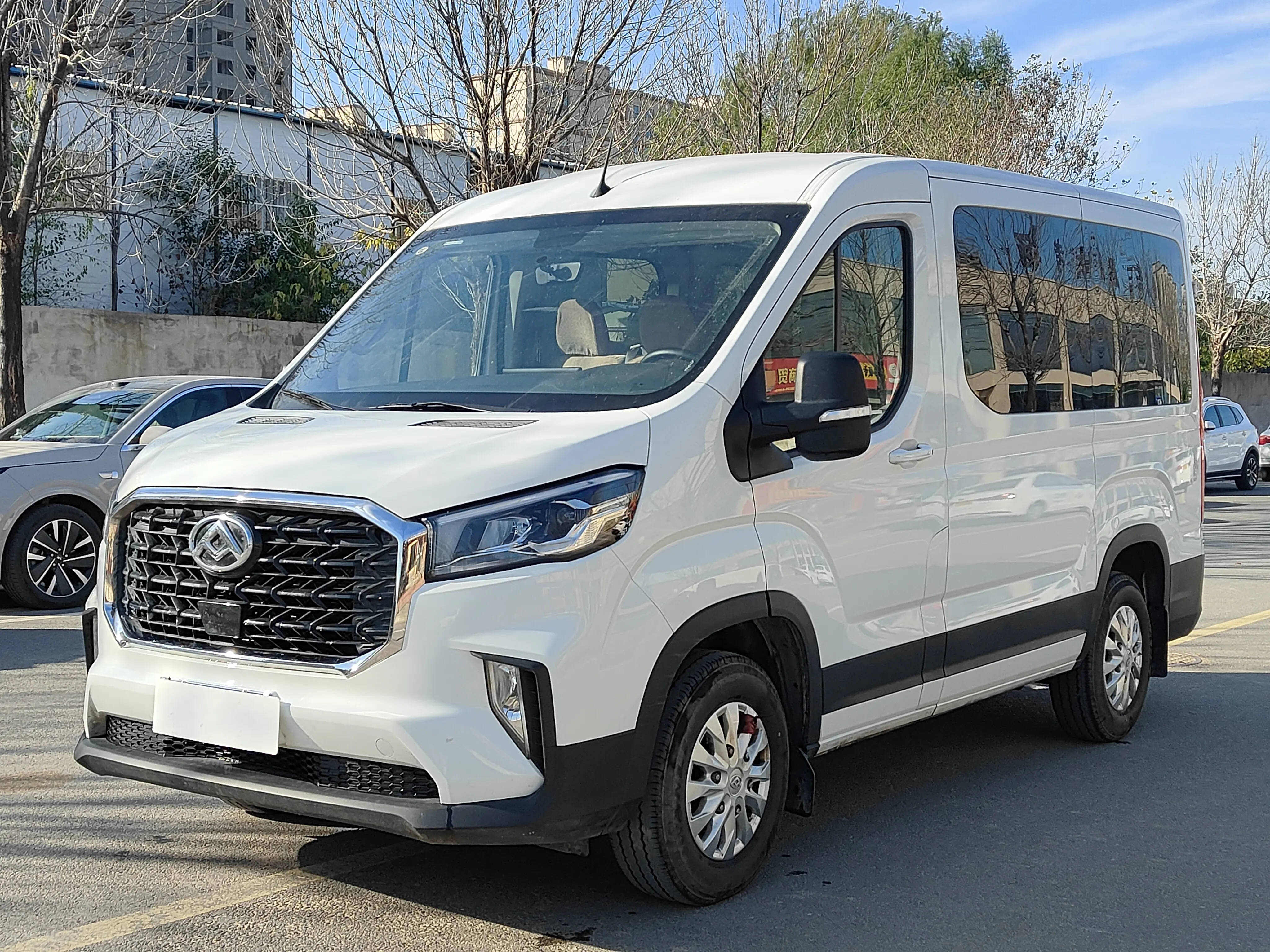 Datong Xintu V90  из Китая