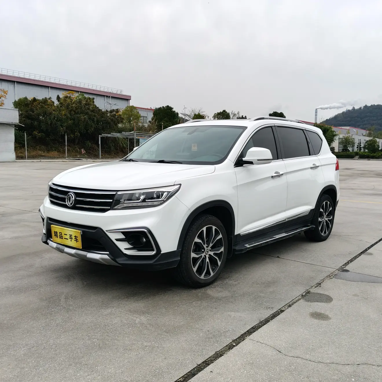 Forthing Jingyi X5  из Китая