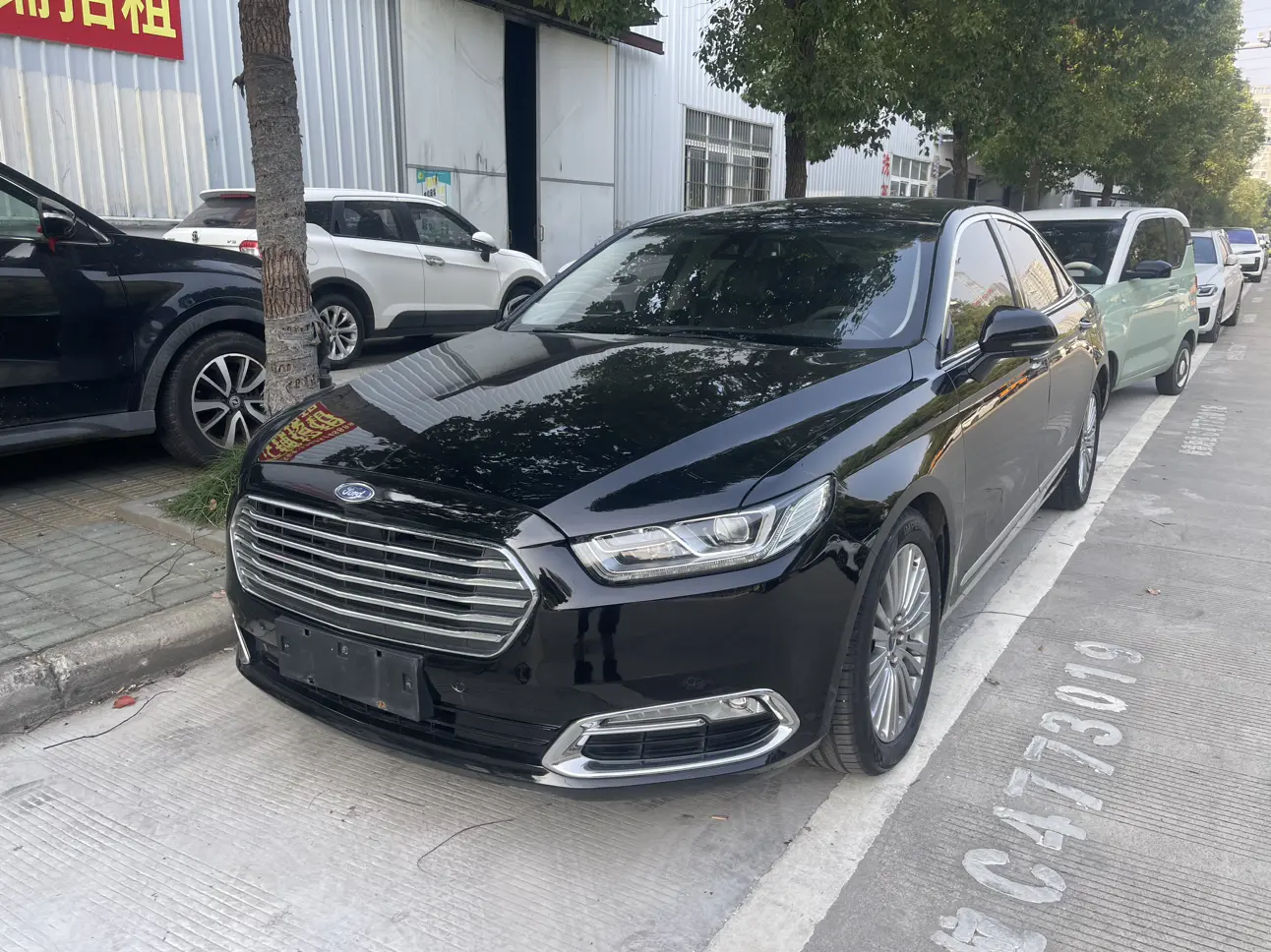 Ford Taurus  из Китая