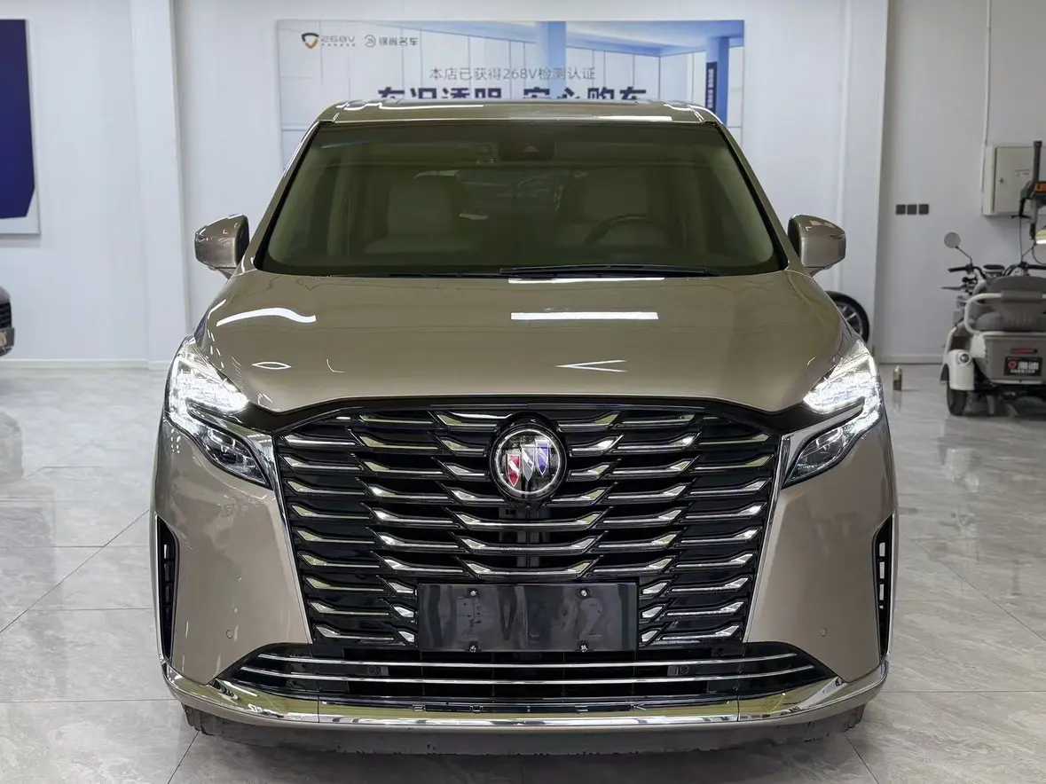 Buick GL8  из Китая