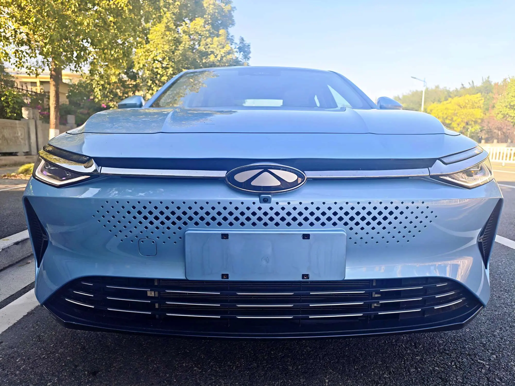 Chery Fengyun A8  из Китая