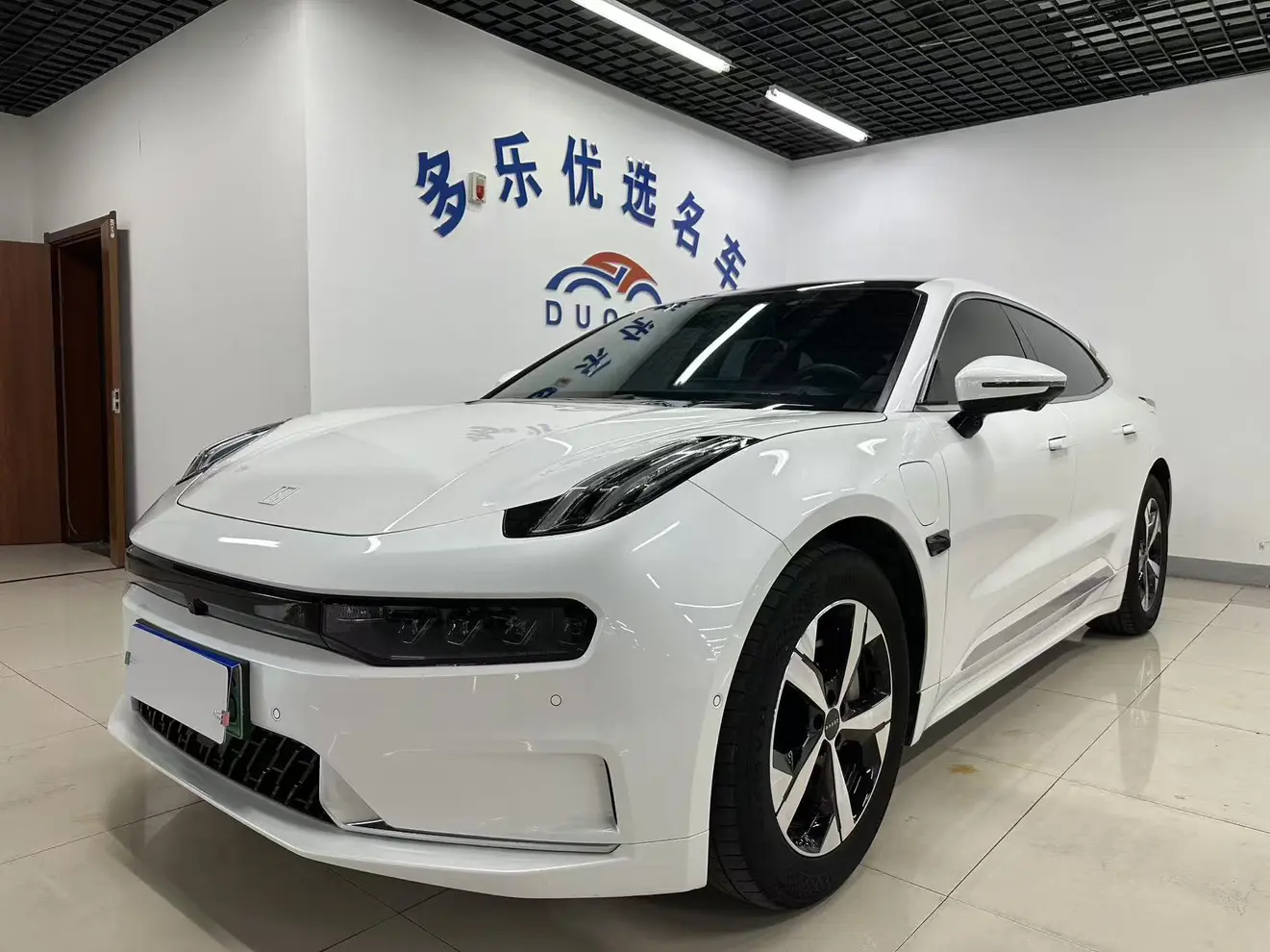 ZEEKR 001  из Китая