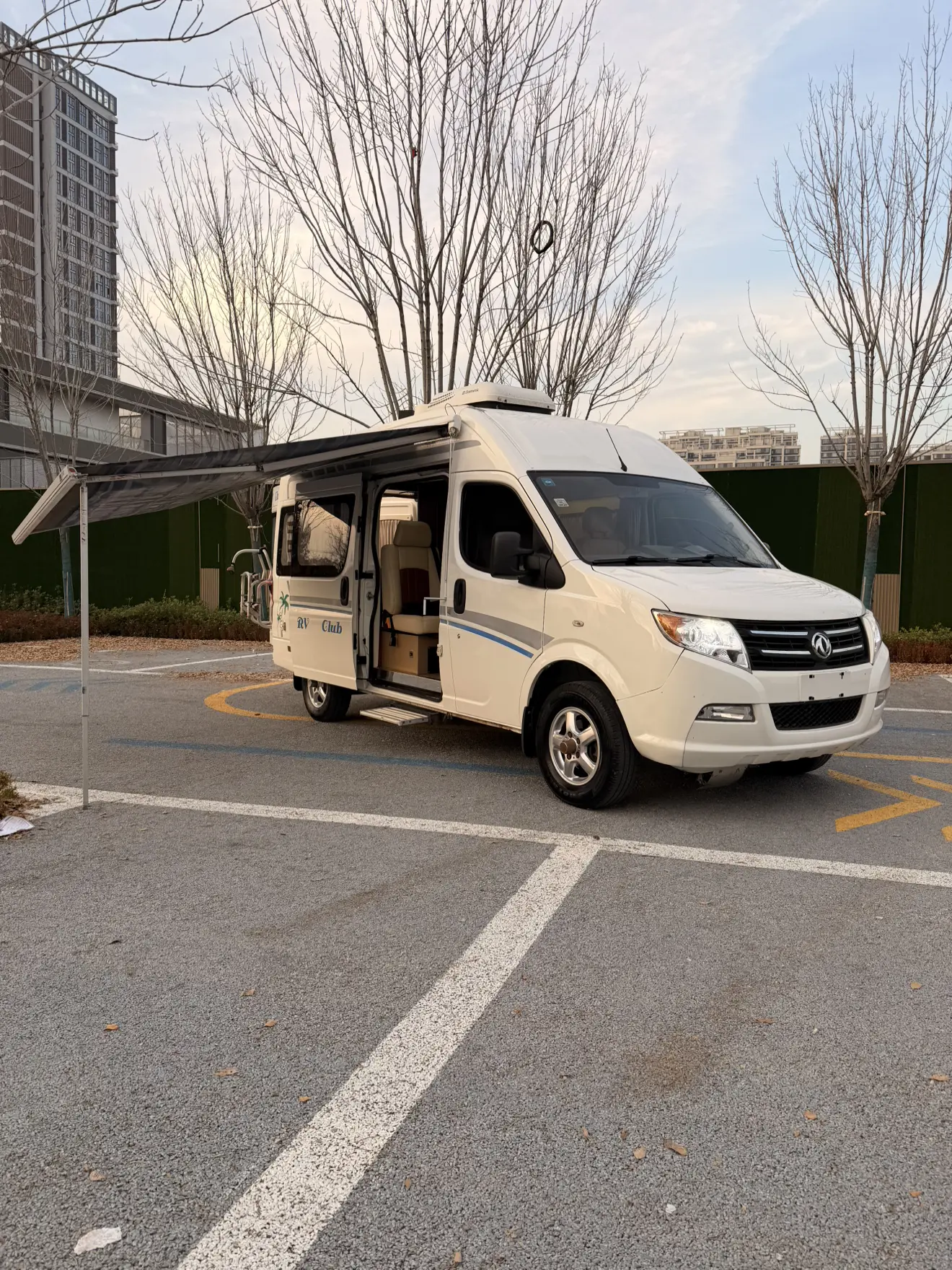 Dongfeng Yufeng  из Китая