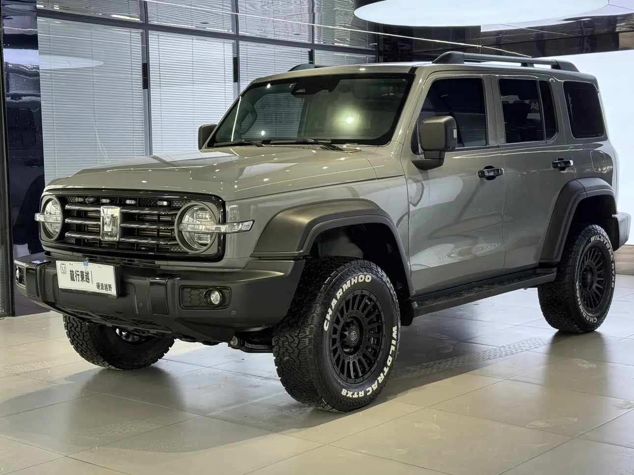 Tank 300  из Китая